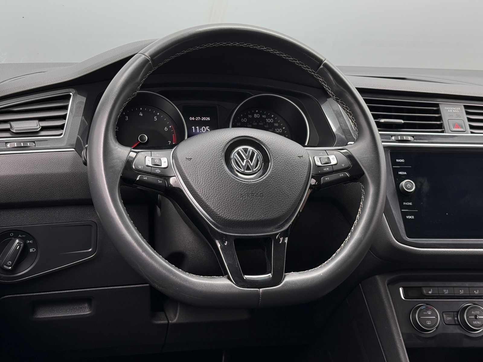 Thumbnail: 2021 Volkswagen Tiguan - 4