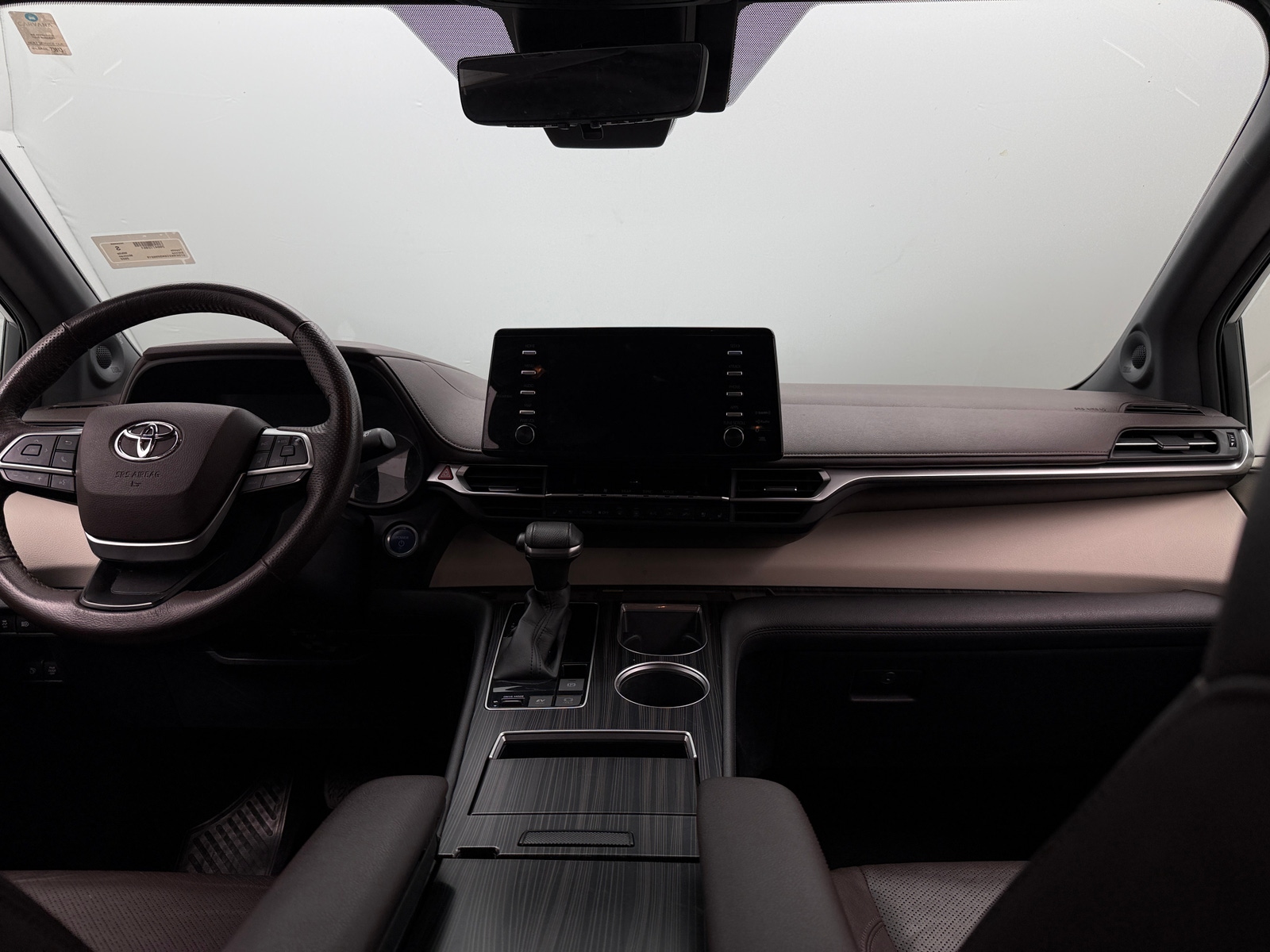 Thumbnail: 2022 Toyota Sienna - 2