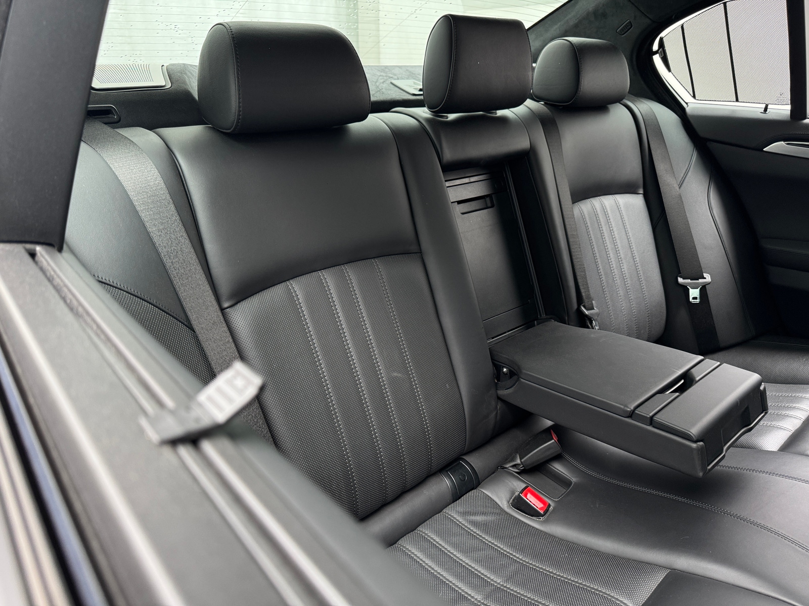 Thumbnail: 2013 BMW M5 - 5