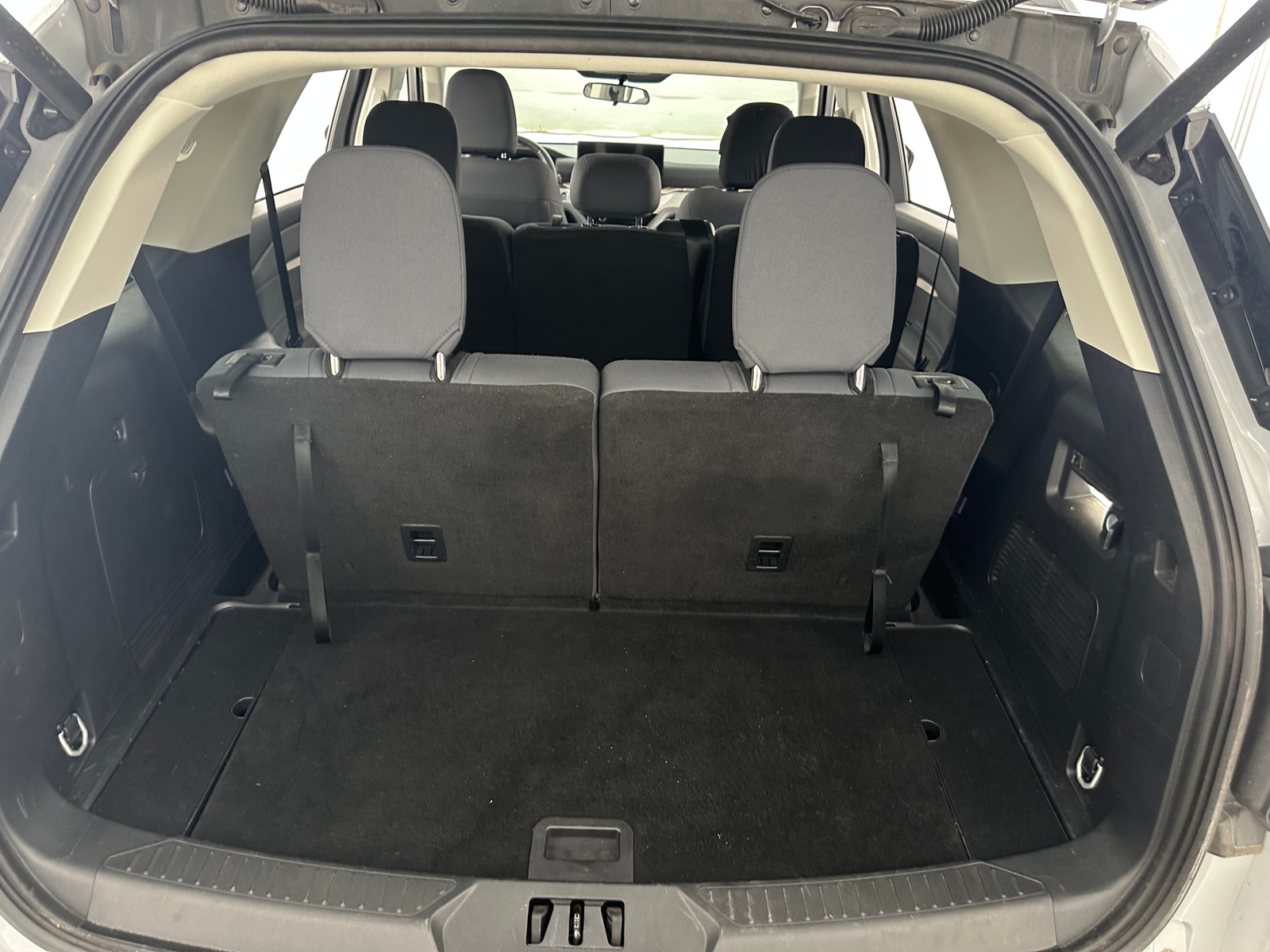 Thumbnail: 2025 Ford Explorer - 7