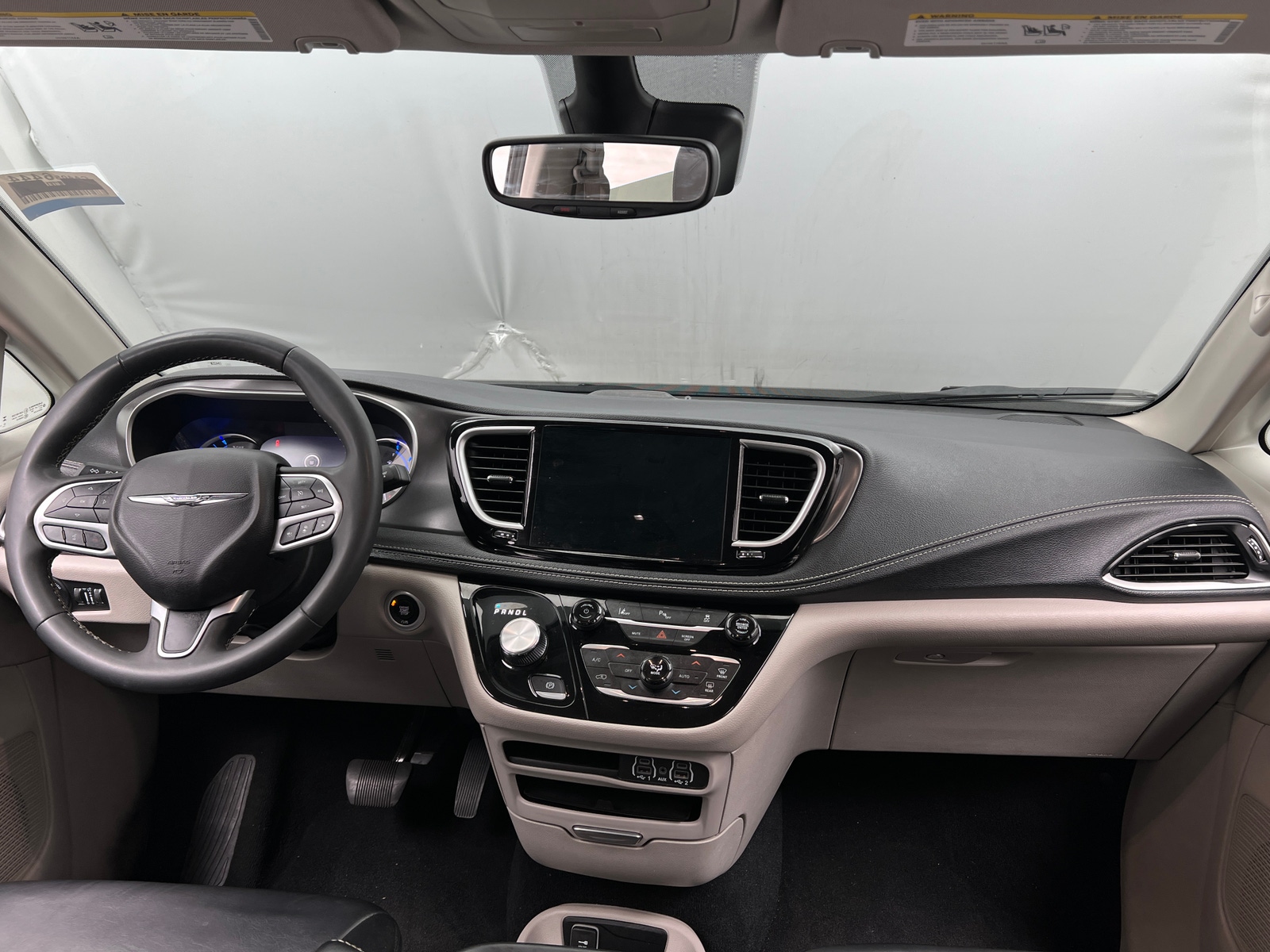 Thumbnail: 2024 Chrysler Pacifica - 2