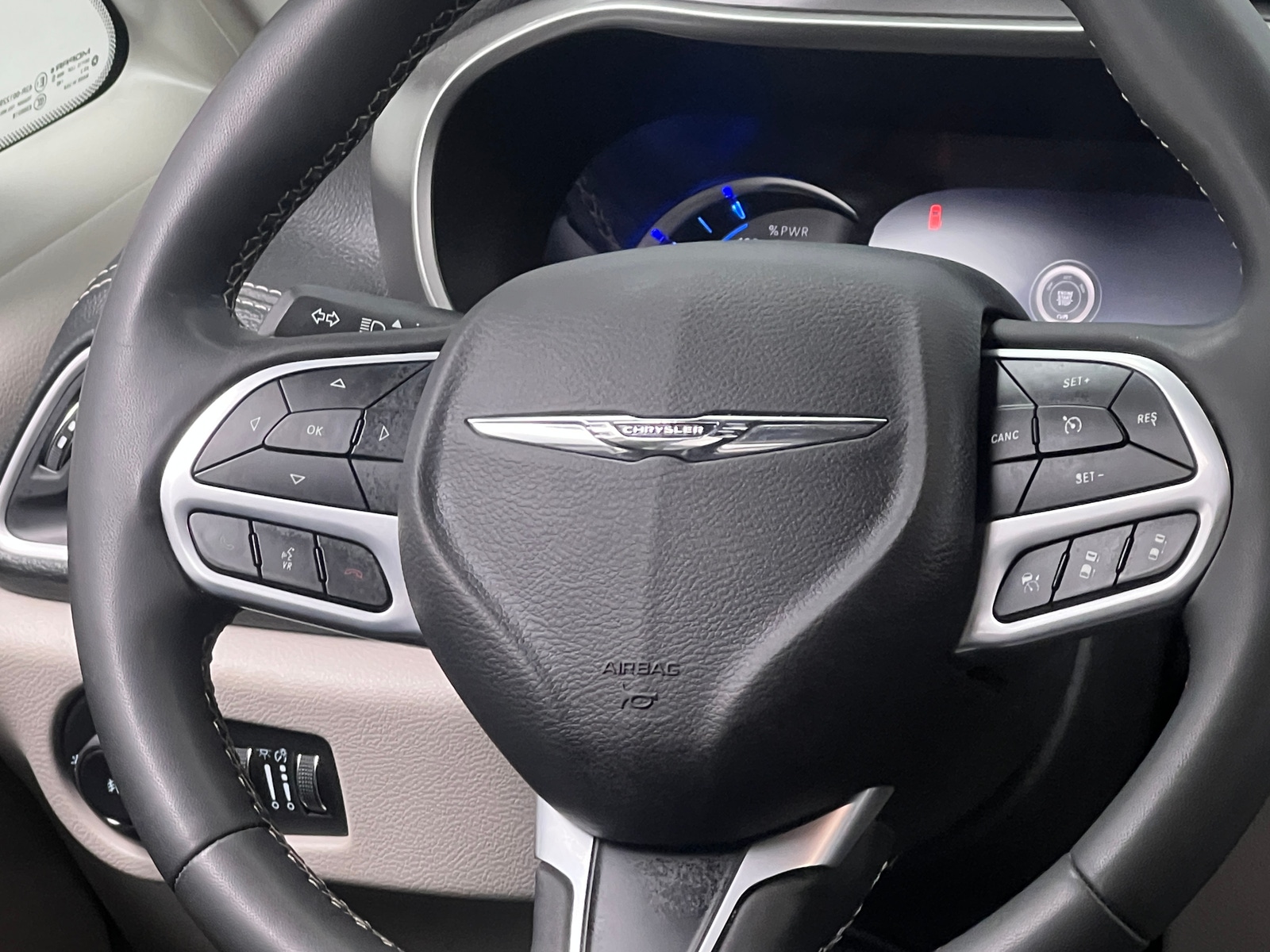 Thumbnail: 2024 Chrysler Pacifica - 4