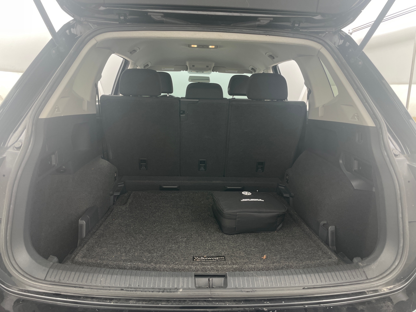 Thumbnail: 2018 Volkswagen Tiguan - 7