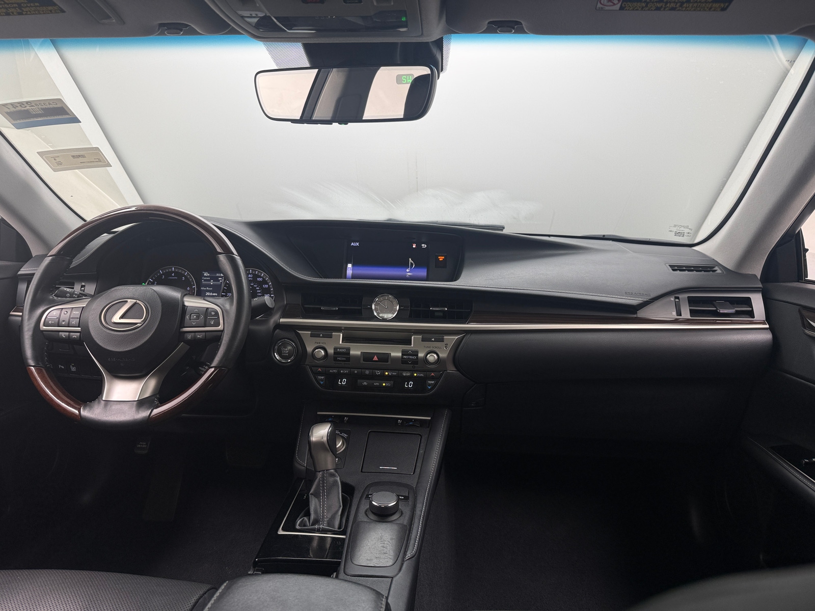 Thumbnail: 2018 Lexus ES - 2
