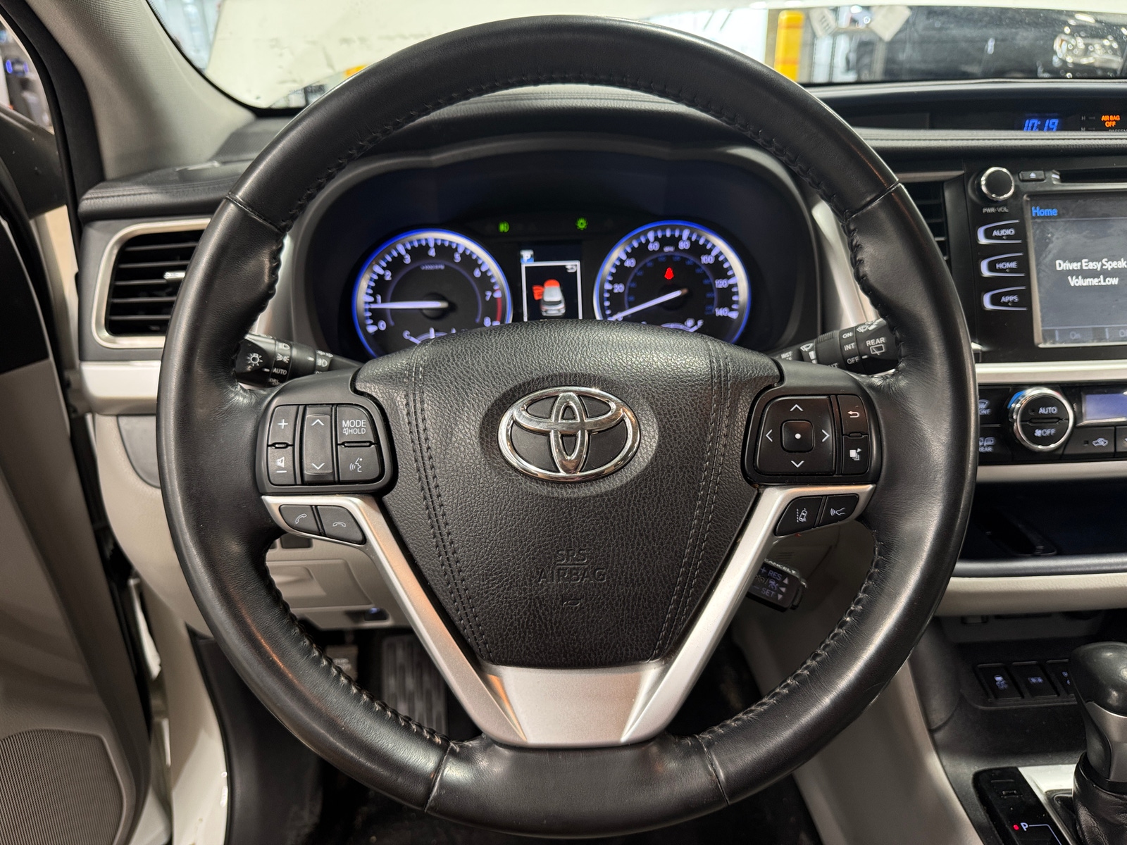 Thumbnail: 2018 Toyota Highlander - 4