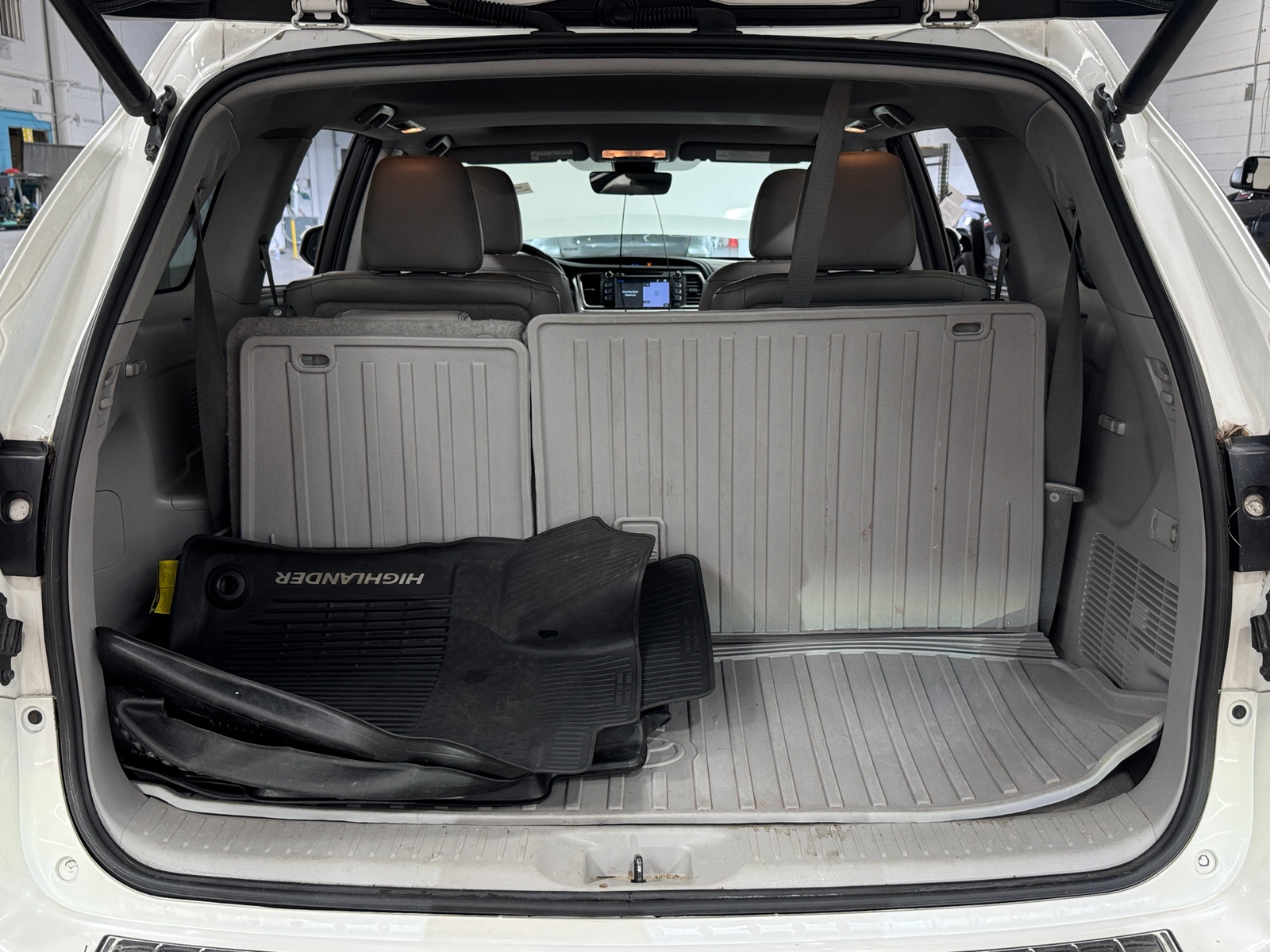 Thumbnail: 2018 Toyota Highlander - 6