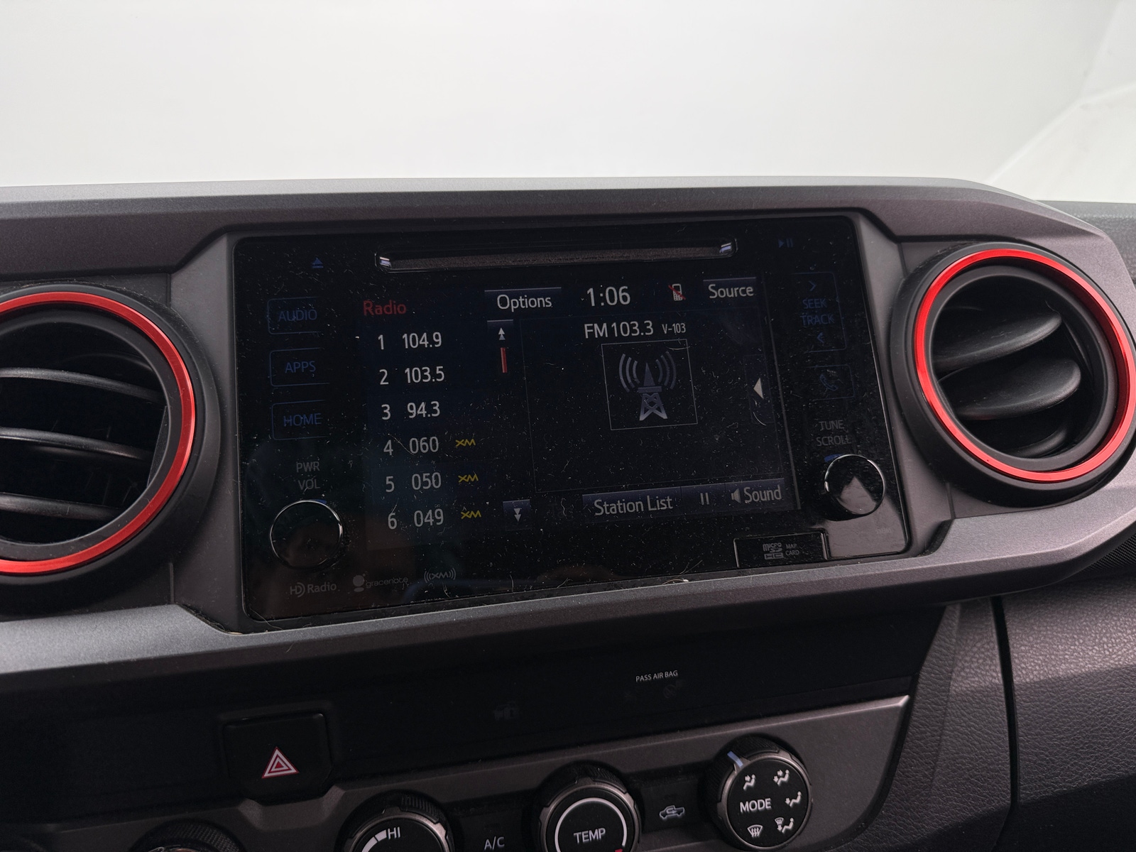 Thumbnail: 2019 Toyota Tacoma - 4
