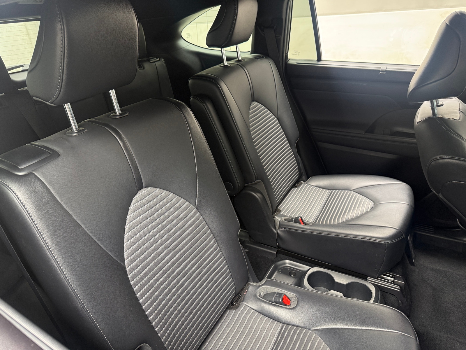 Thumbnail: 2021 Toyota Highlander - 5