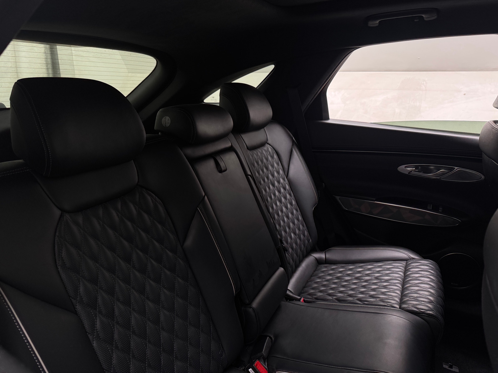 Thumbnail: 2022 Genesis GV70 - 5