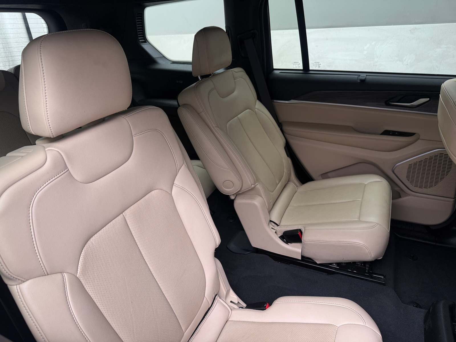 Thumbnail: 2023 Jeep Grand Cherokee L - 5