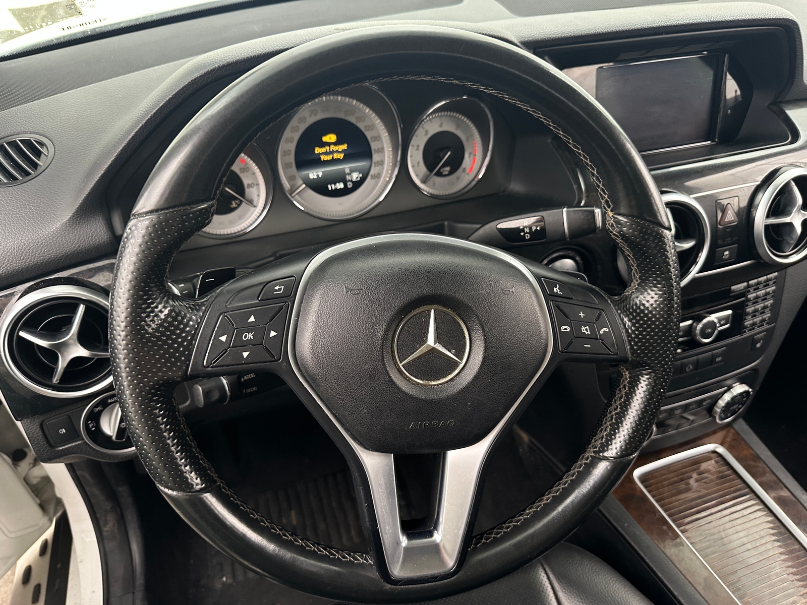 Thumbnail: 2015 Mercedes-Benz GLK - 4