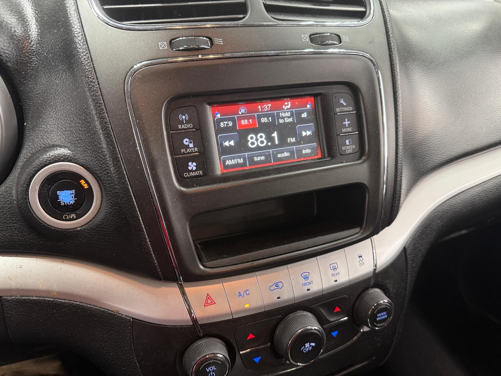 Thumbnail: 2018 Dodge Journey - 4