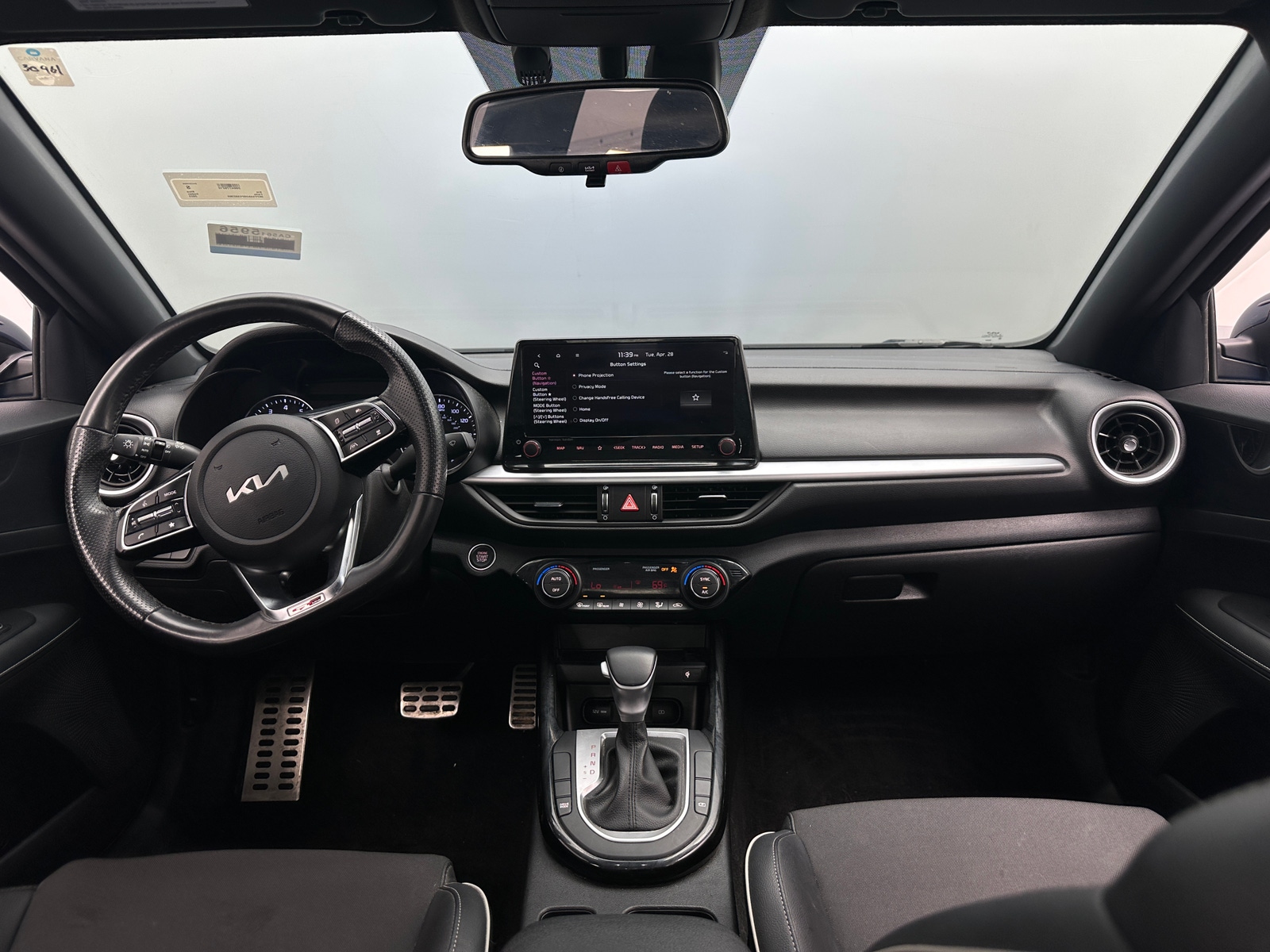Thumbnail: 2023 Kia Forte - 3