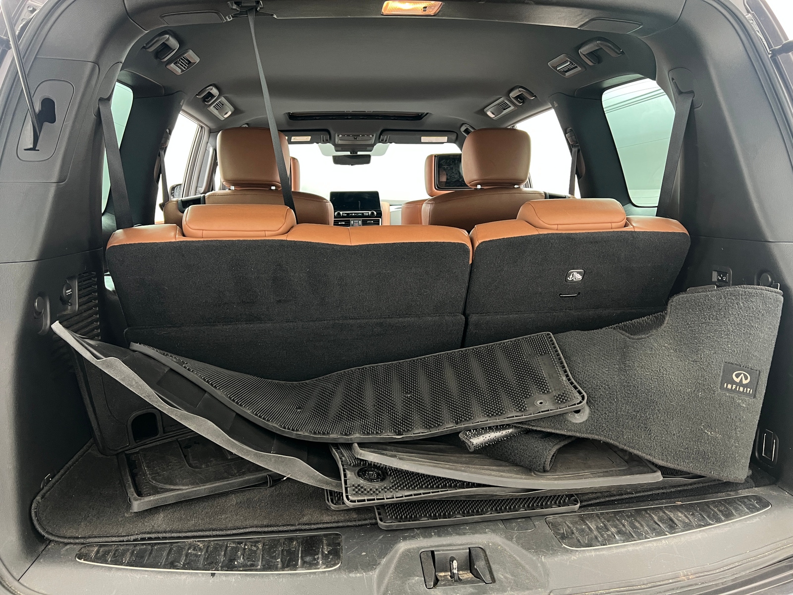 Thumbnail: 2023 INFINITI QX80 - 6