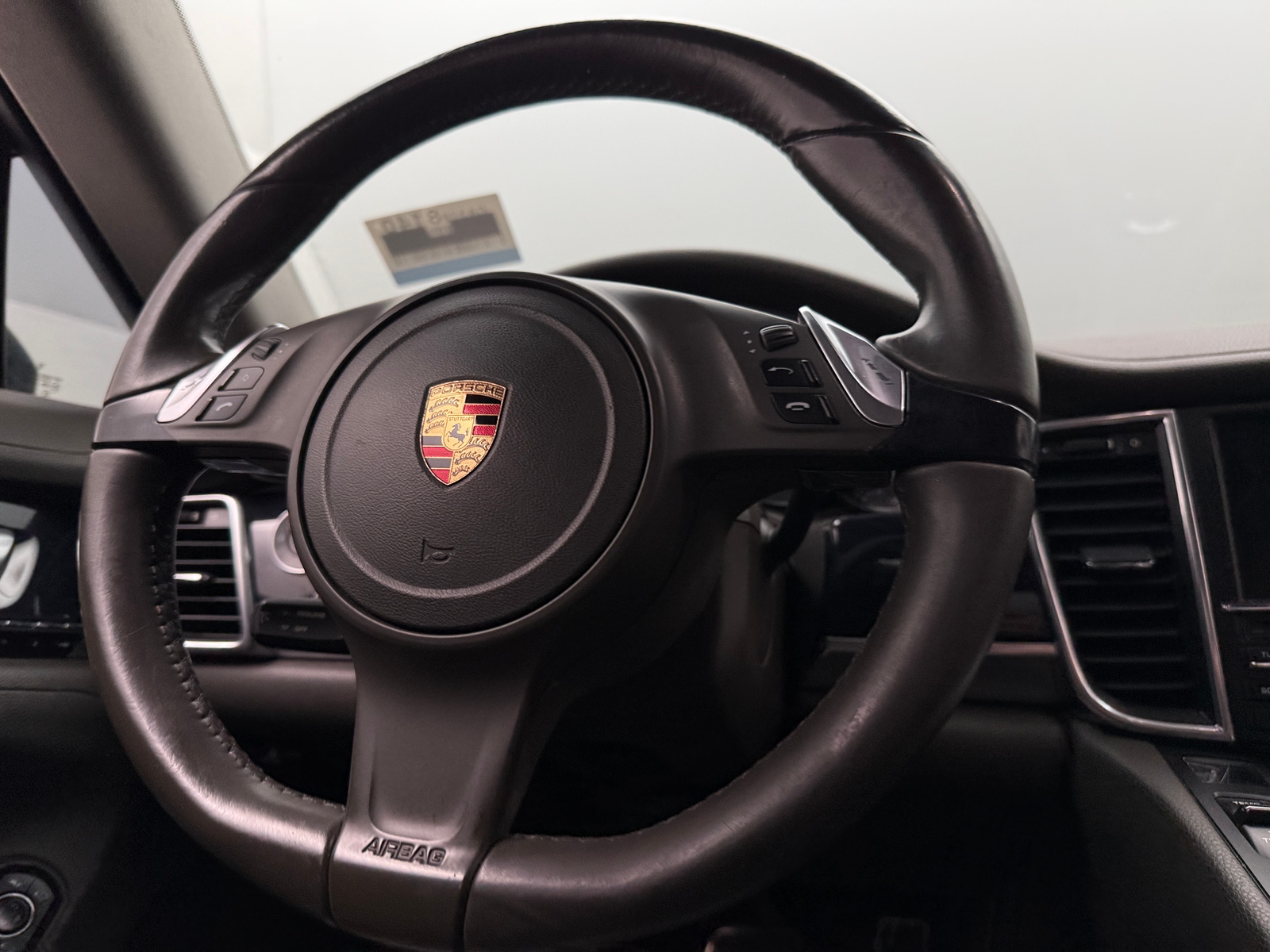 Thumbnail: 2016 Porsche Panamera - 4