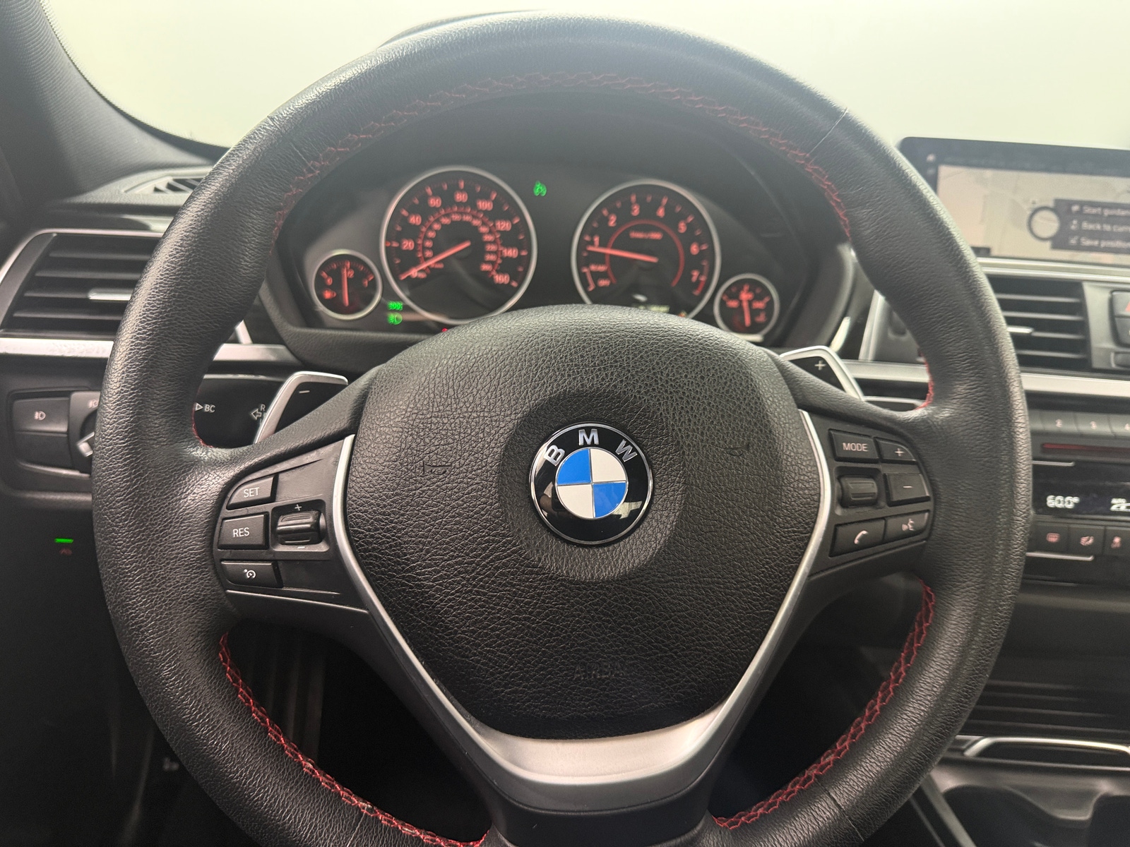 Thumbnail: 2018 BMW 3 Series - 4