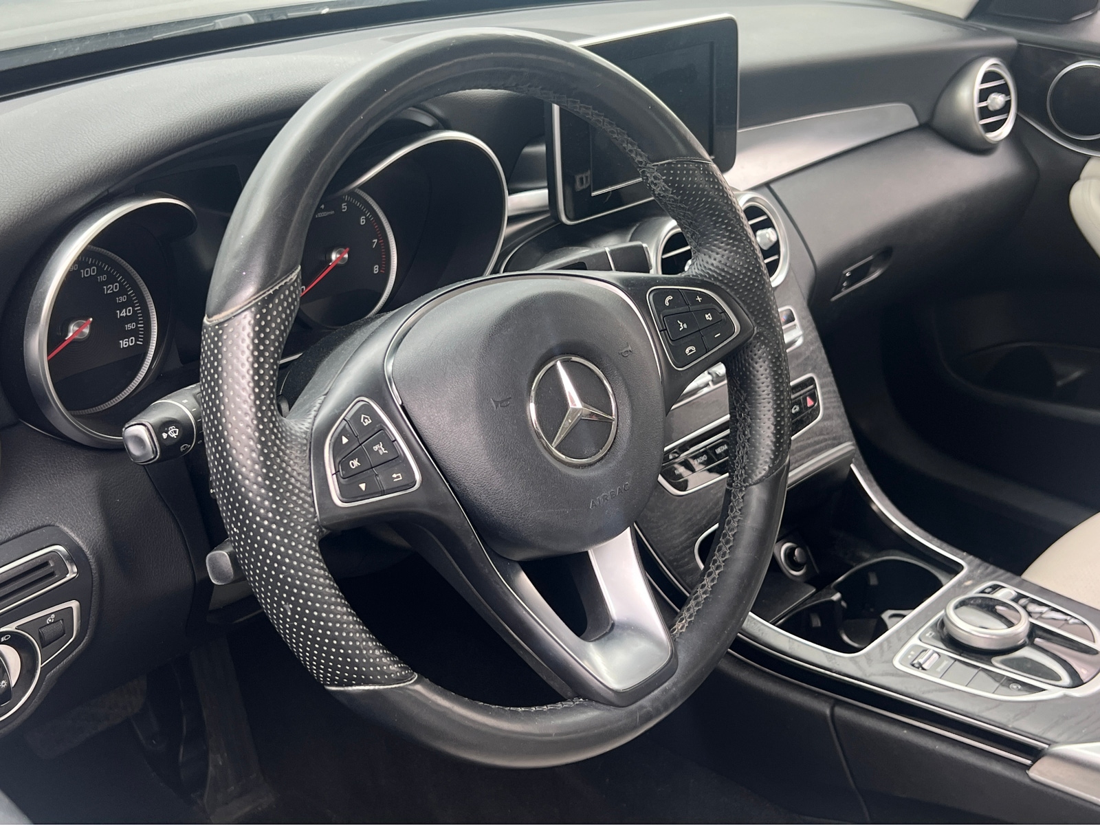 Thumbnail: 2017 Mercedes-Benz C-Class - 4