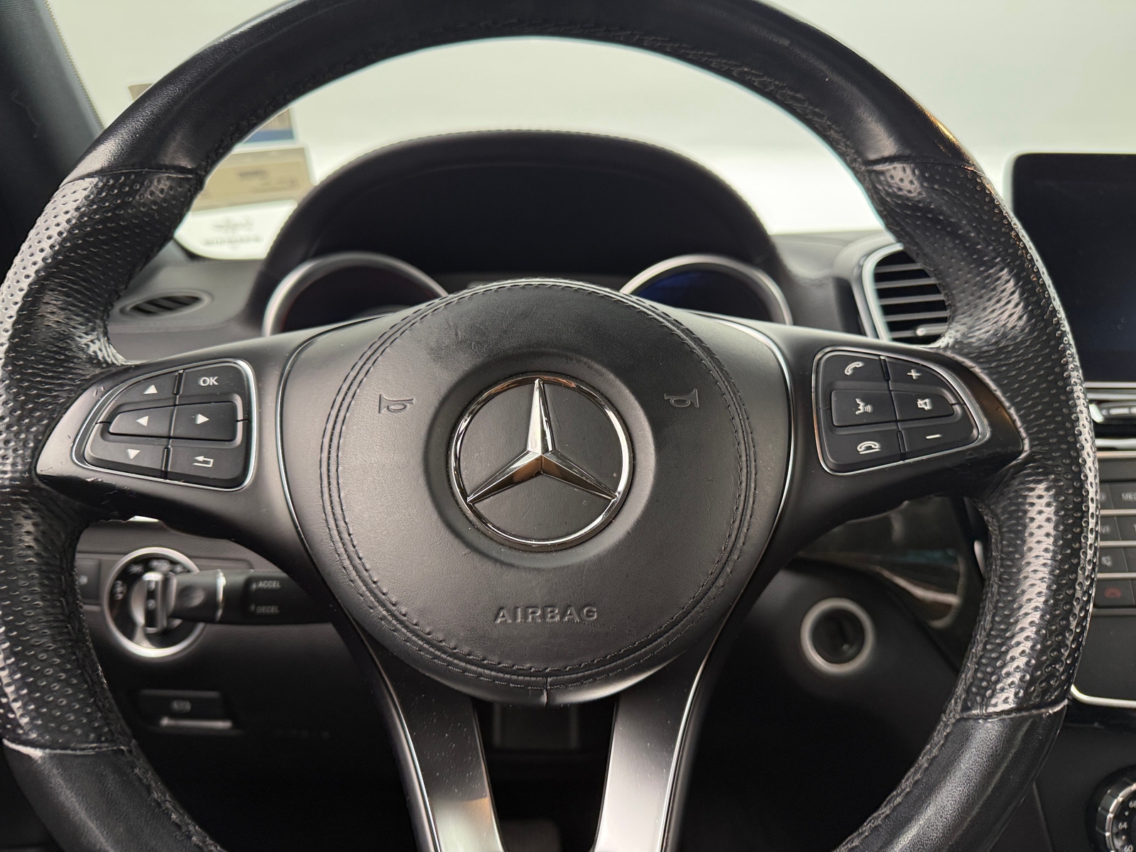 Thumbnail: 2019 Mercedes-Benz GLS - 4