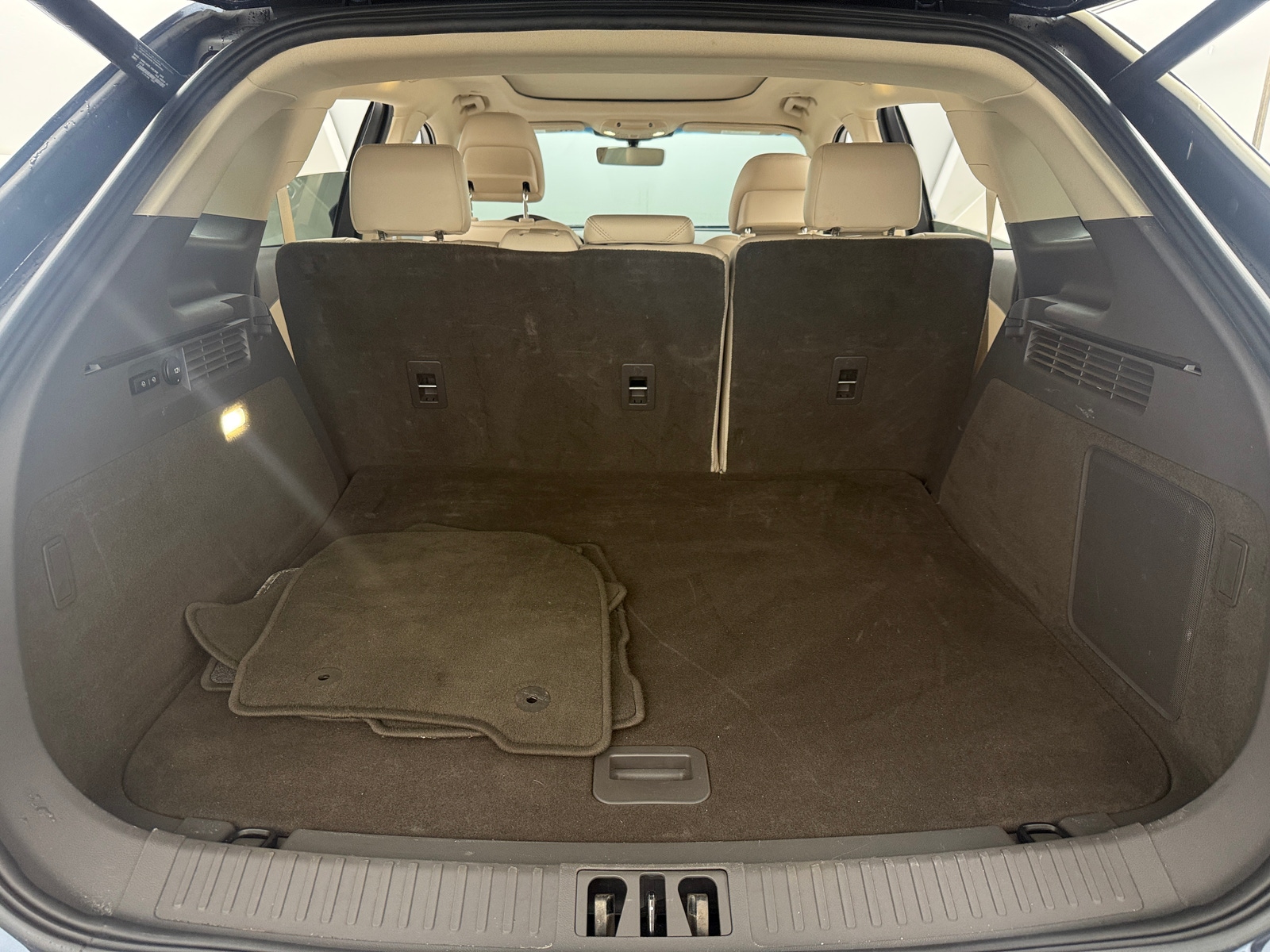 Thumbnail: 2019 Lincoln Nautilus - 6