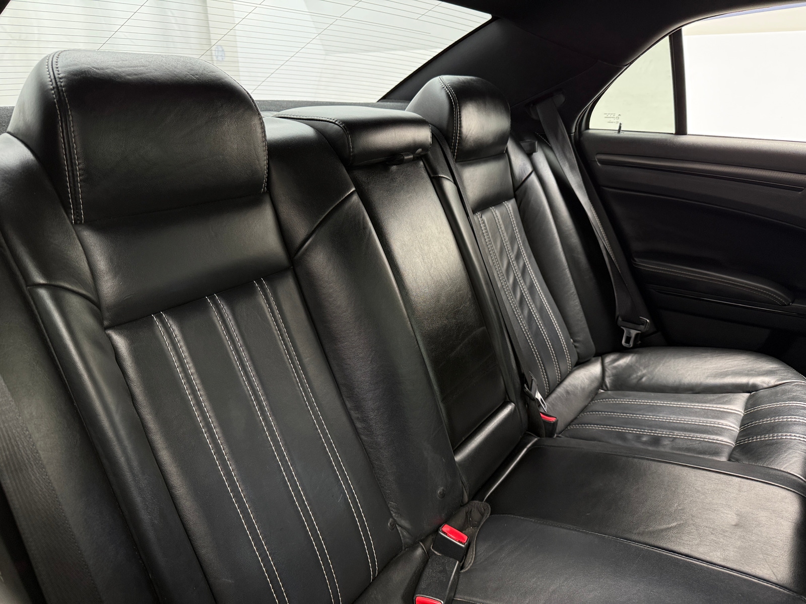 Thumbnail: 2016 Chrysler 300 - 5