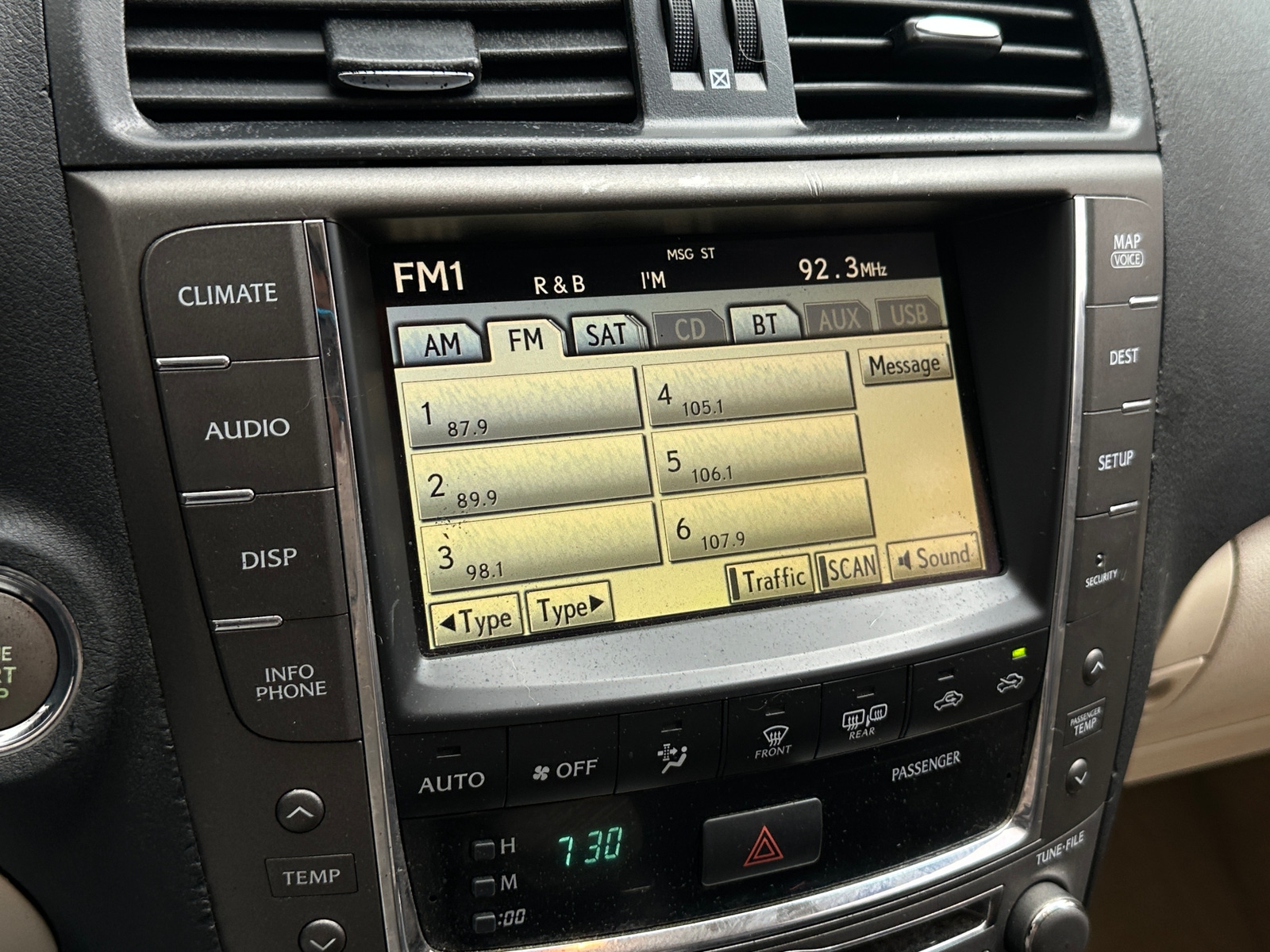 Thumbnail: 2010 Lexus IS - 3