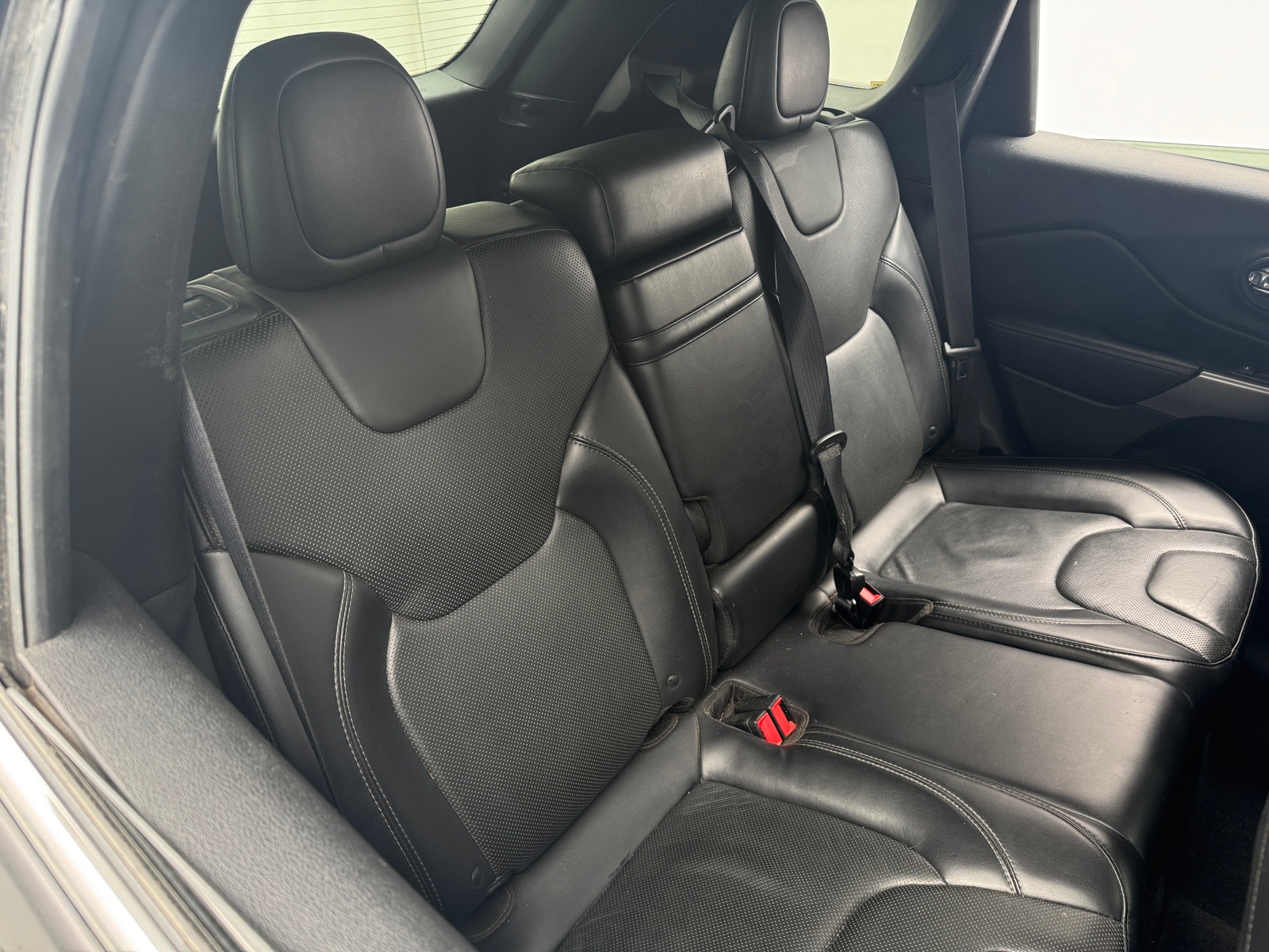 Thumbnail: 2019 Jeep Cherokee - 5