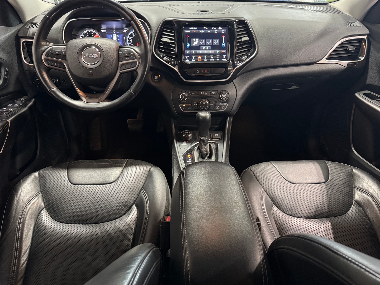 Thumbnail: 2019 Jeep Cherokee - 2