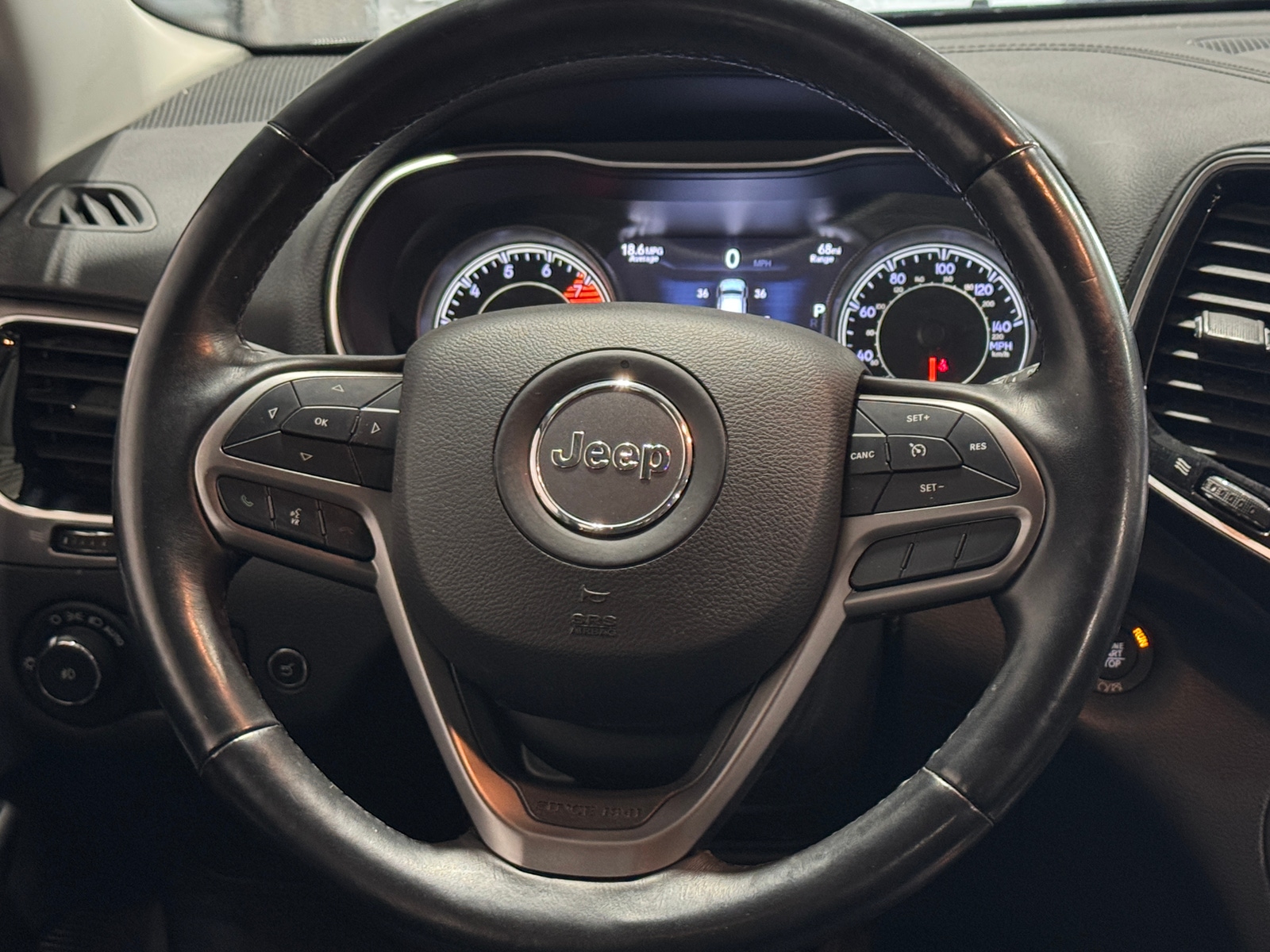 Thumbnail: 2019 Jeep Cherokee - 4