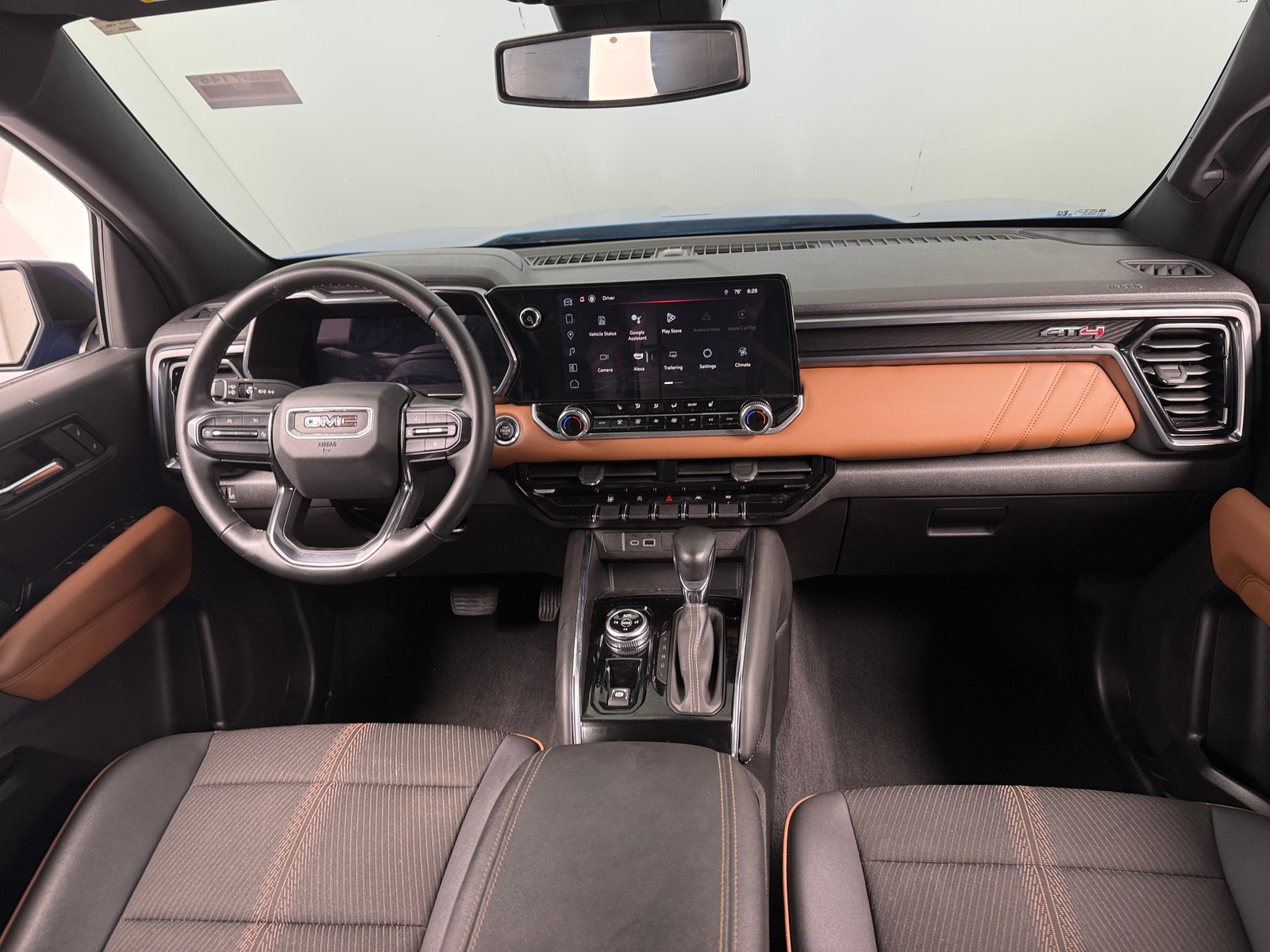 Thumbnail: 2024 GMC Canyon - 3