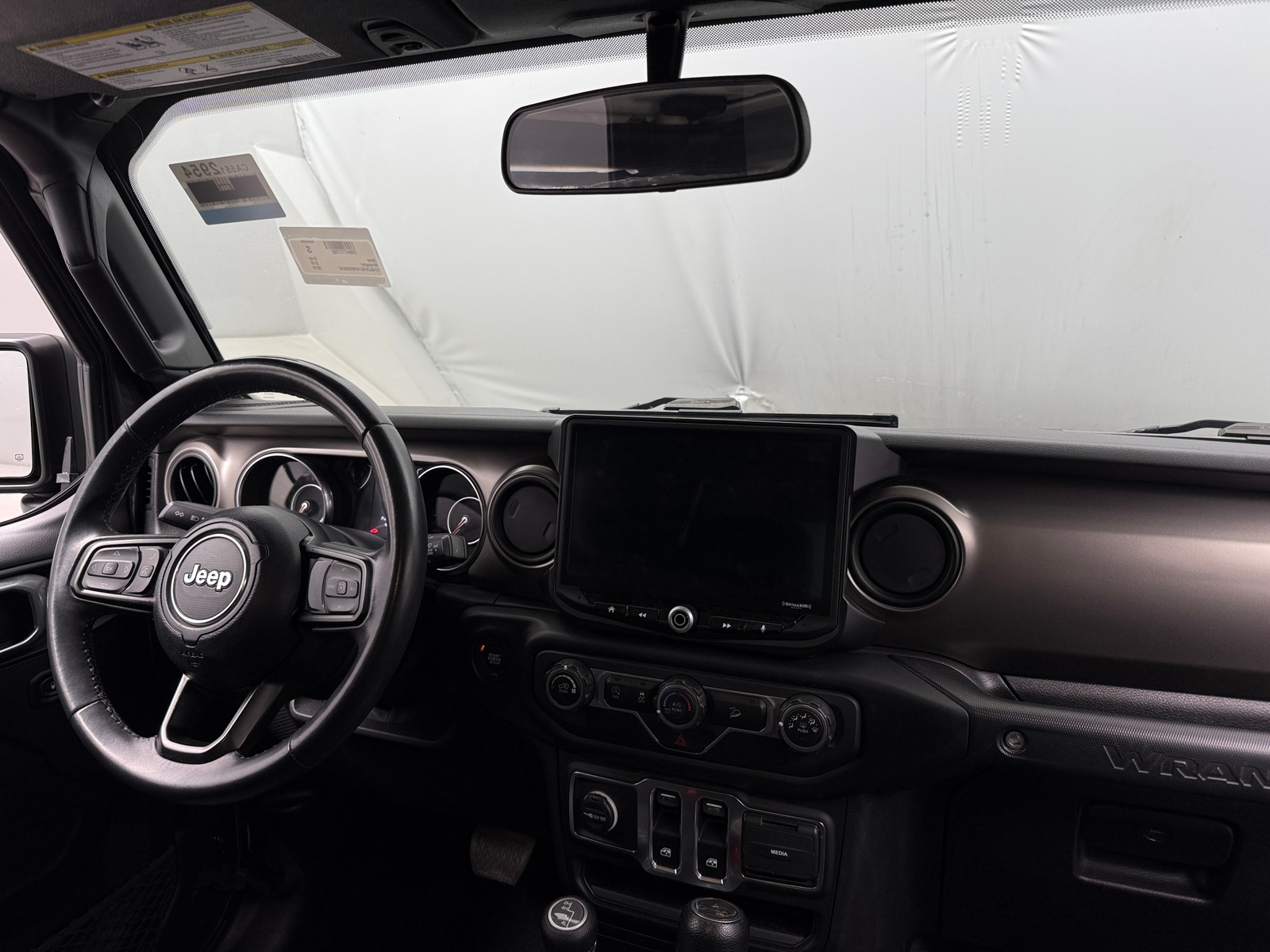 Thumbnail: 2019 Jeep Wrangler - 3