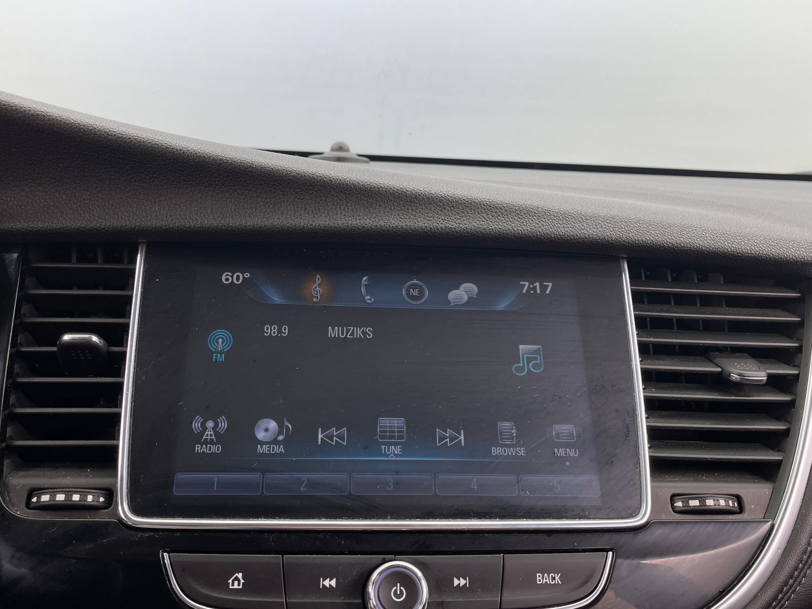 Thumbnail: 2018 Buick Encore - 4