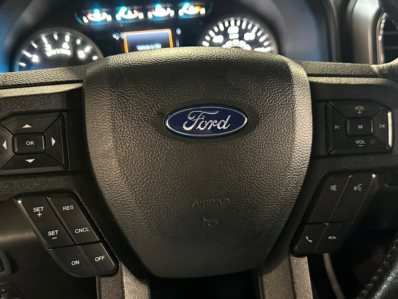 Thumbnail: 2019 Ford Econoline - 5
