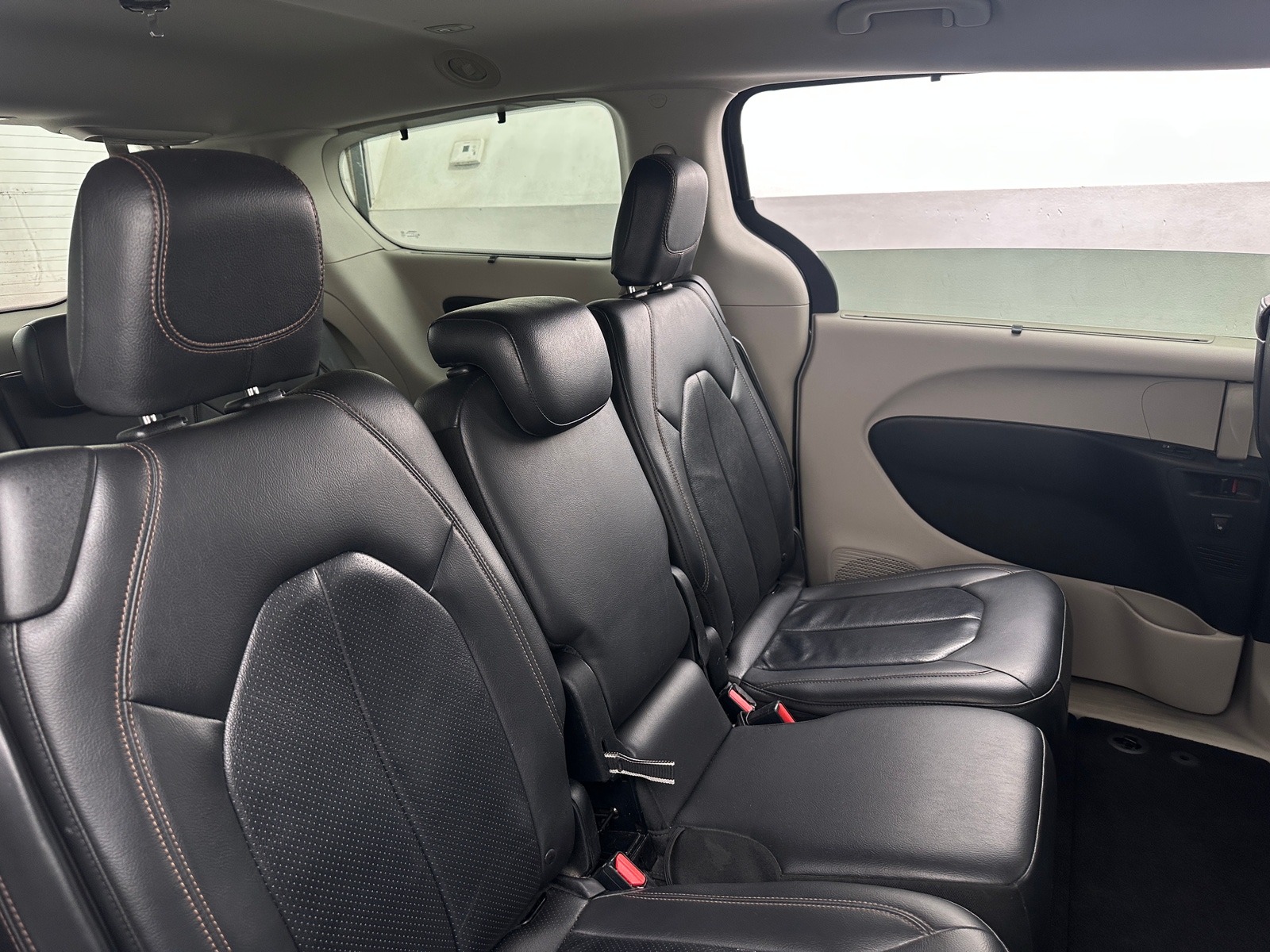 Thumbnail: 2017 Chrysler Pacifica - 5