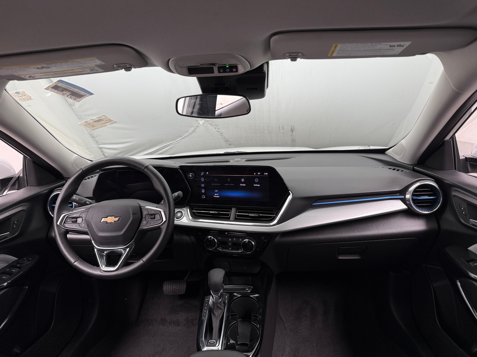 Thumbnail: 2025 Chevrolet Trax - 3