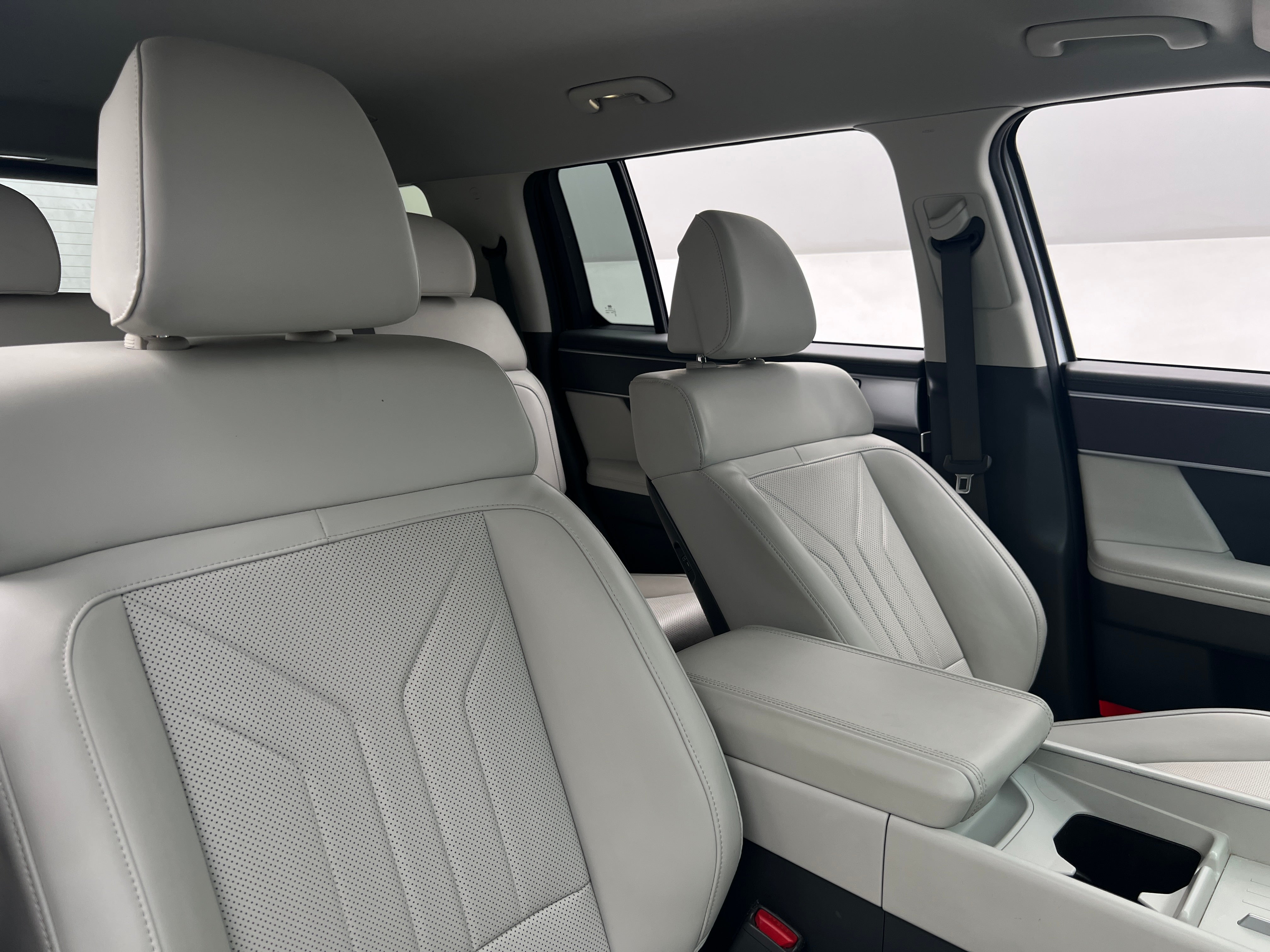 2025 Hyundai Santa Fe SEL - Photo 3