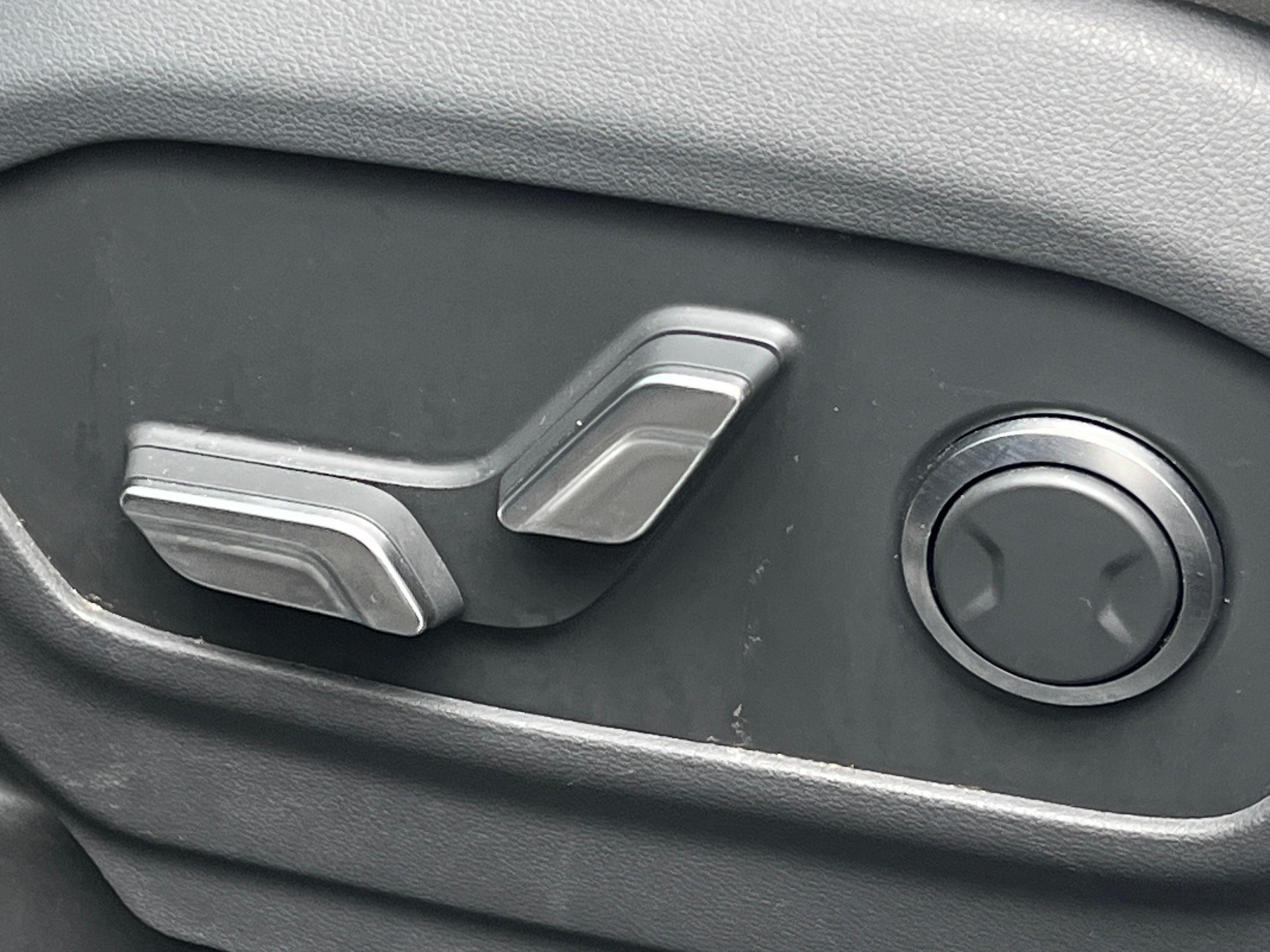 2025 Hyundai Santa Fe SEL - Photo 10
