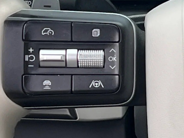 2025 Hyundai Santa Fe SEL - Photo 12
