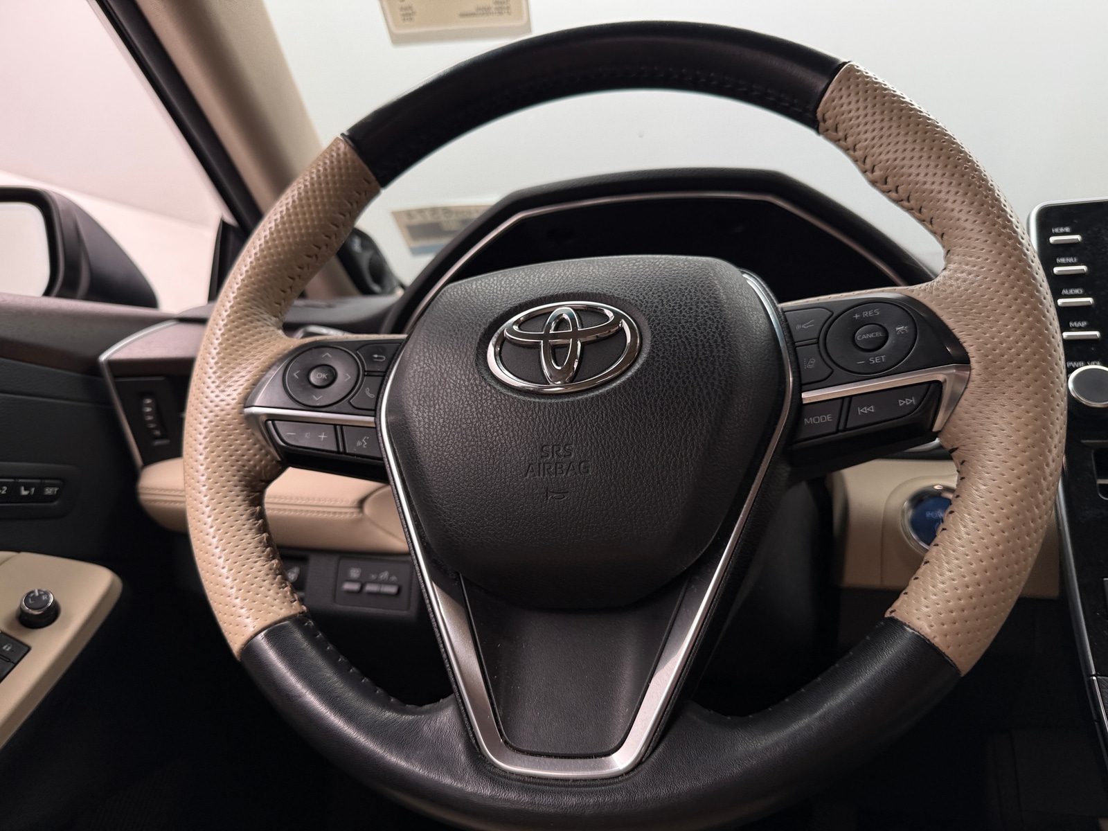 Thumbnail: 2019 Toyota Avalon - 5