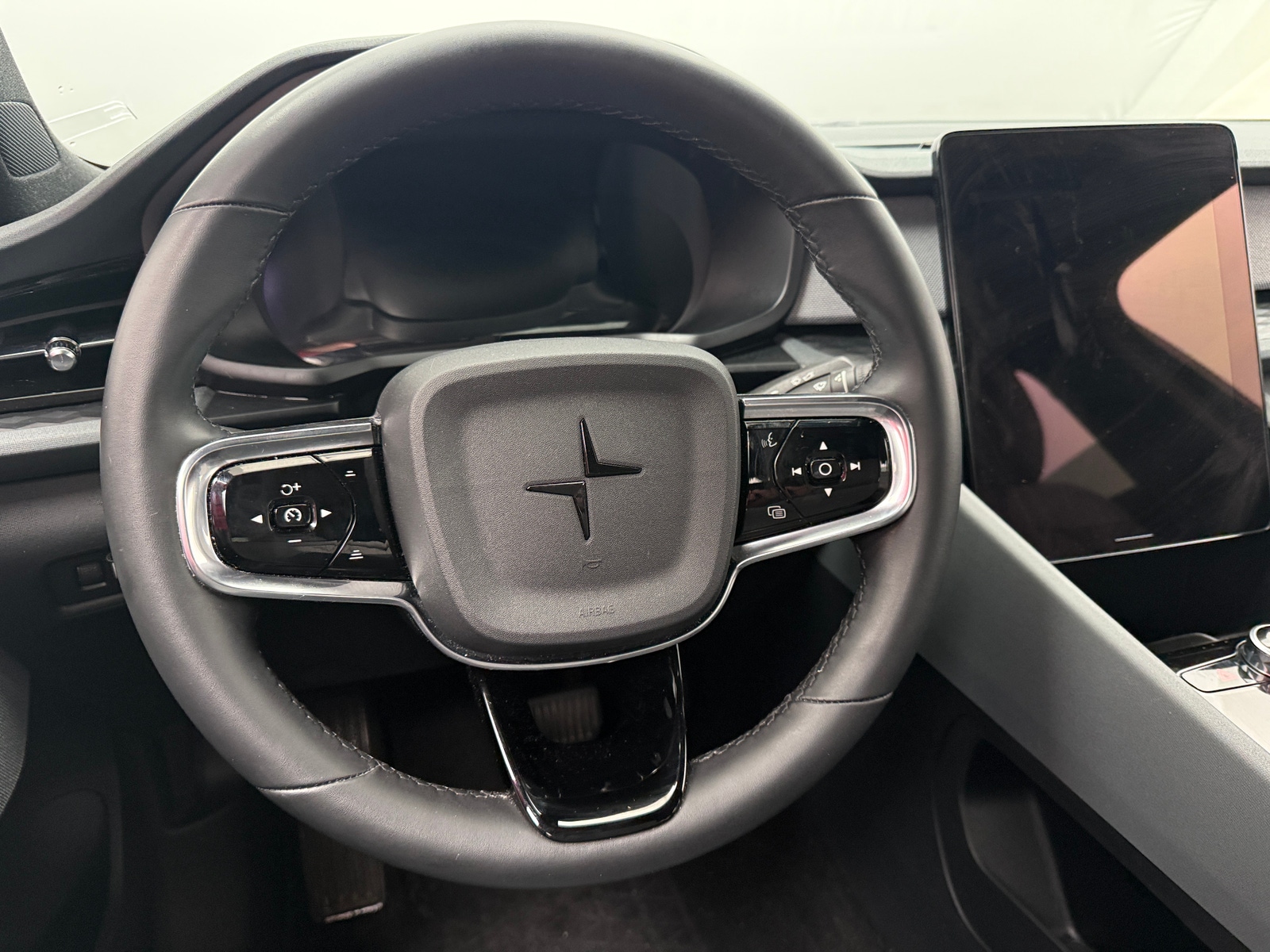 Thumbnail: 2022 Polestar 2 - 5