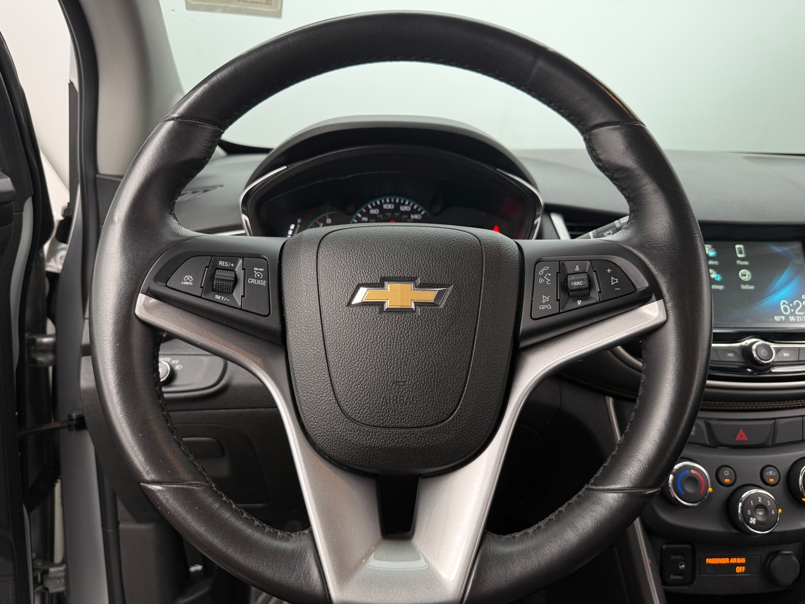 Thumbnail: 2017 Chevrolet Trax - 5