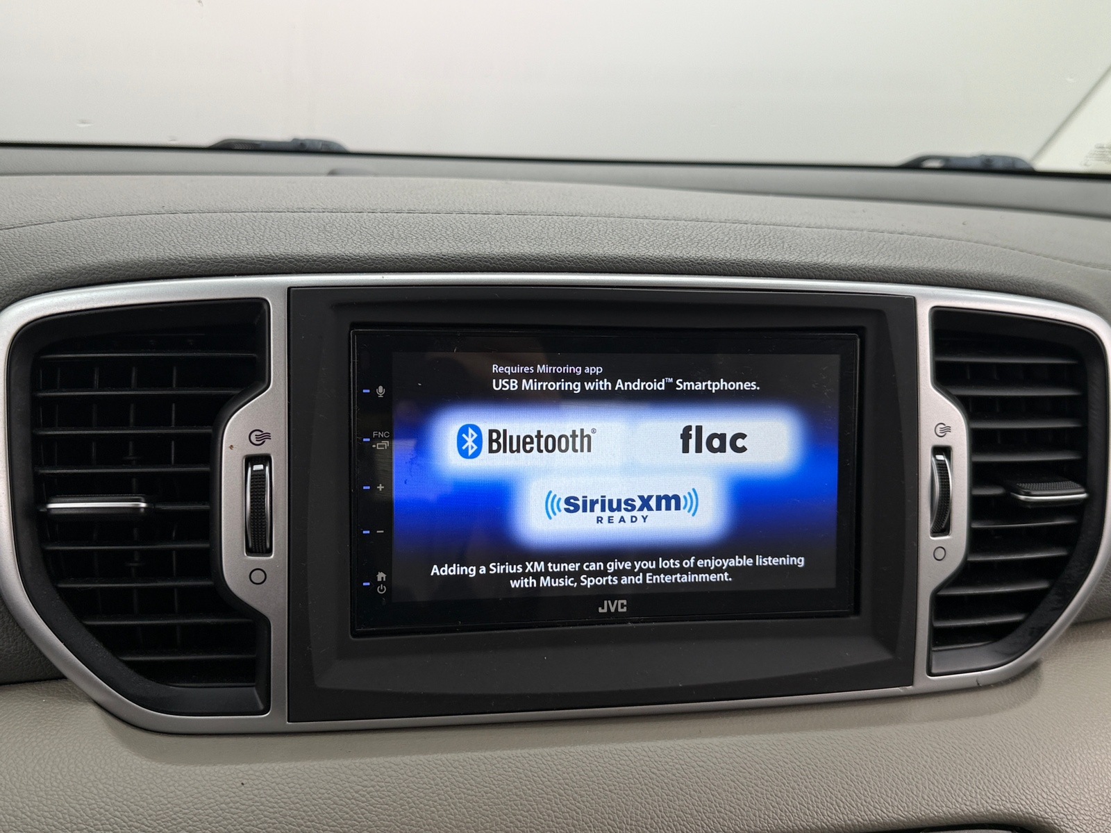 Thumbnail: 2017 Kia Sportage - 4