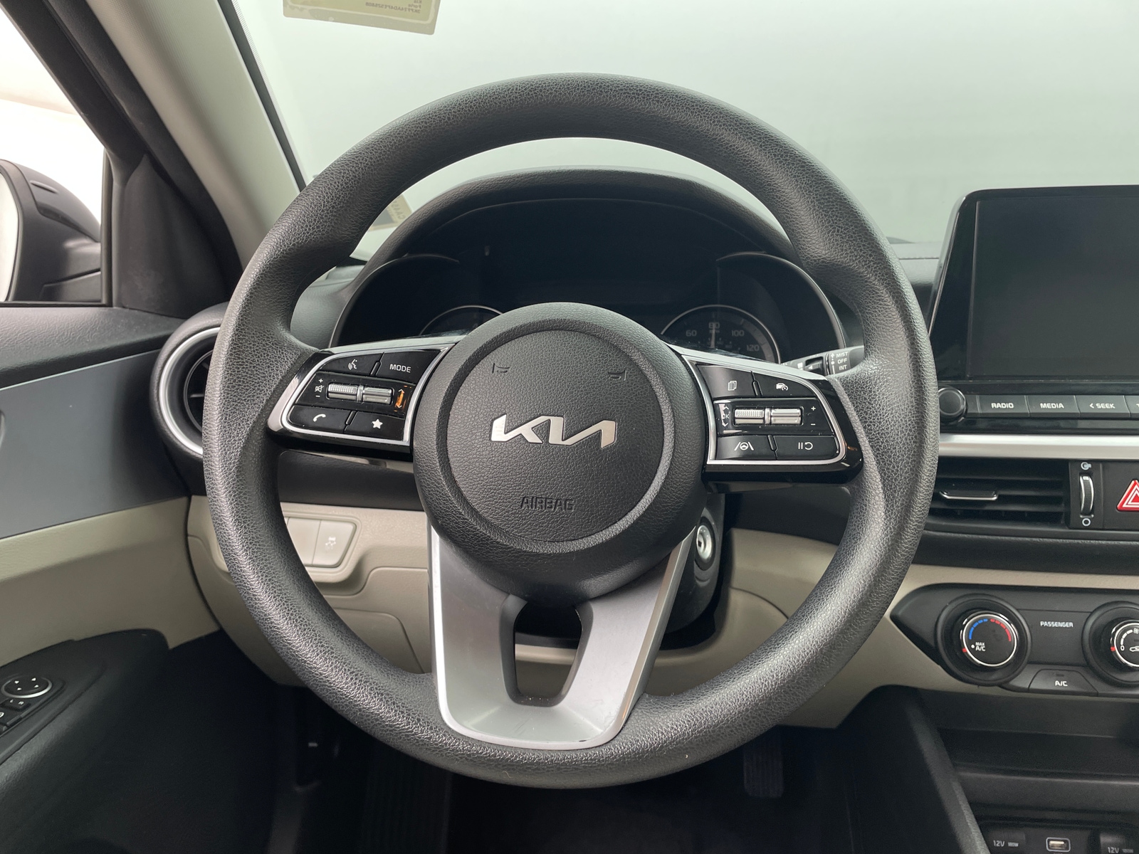 Thumbnail: 2023 Kia Forte - 5