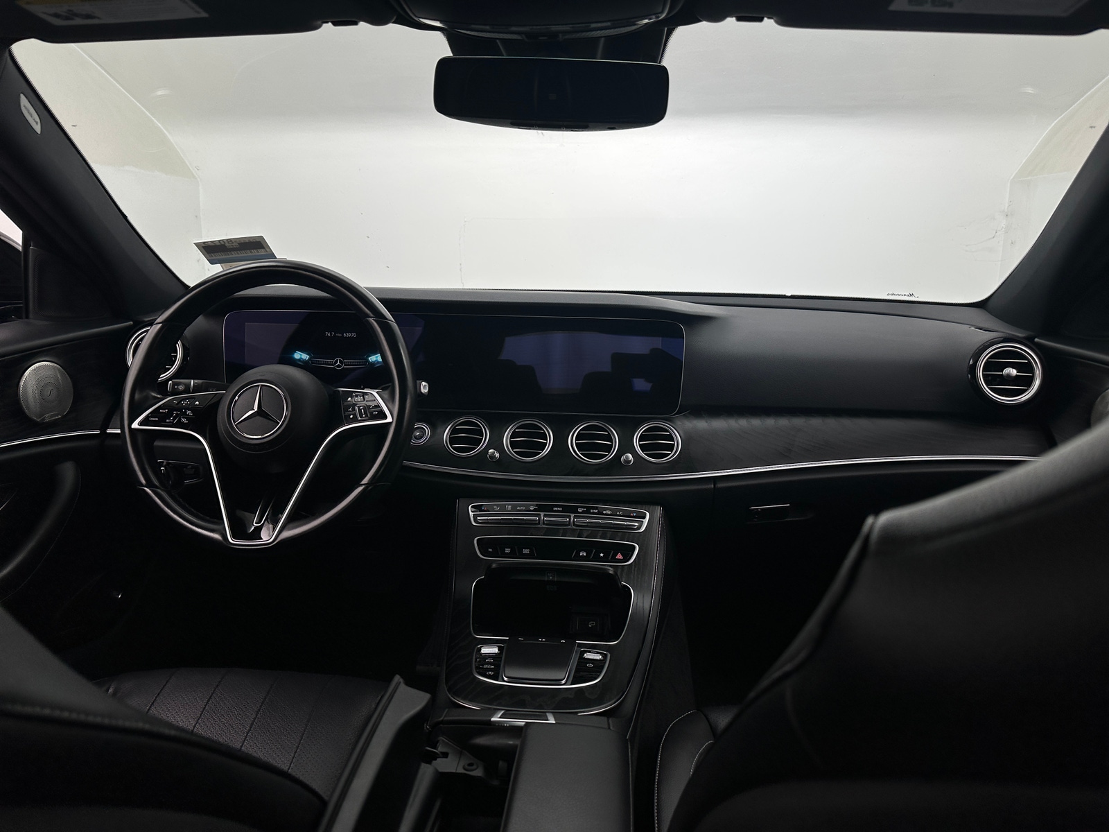 Thumbnail: 2022 Mercedes-Benz E-Class - 2