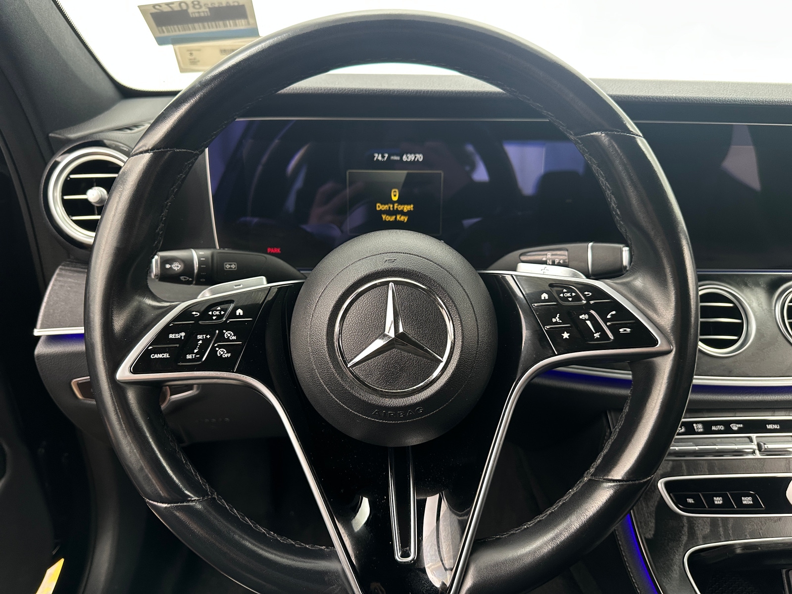 Thumbnail: 2022 Mercedes-Benz E-Class - 4