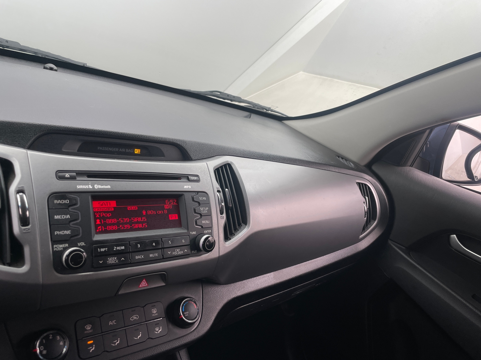 Thumbnail: 2016 Kia Sportage - 4