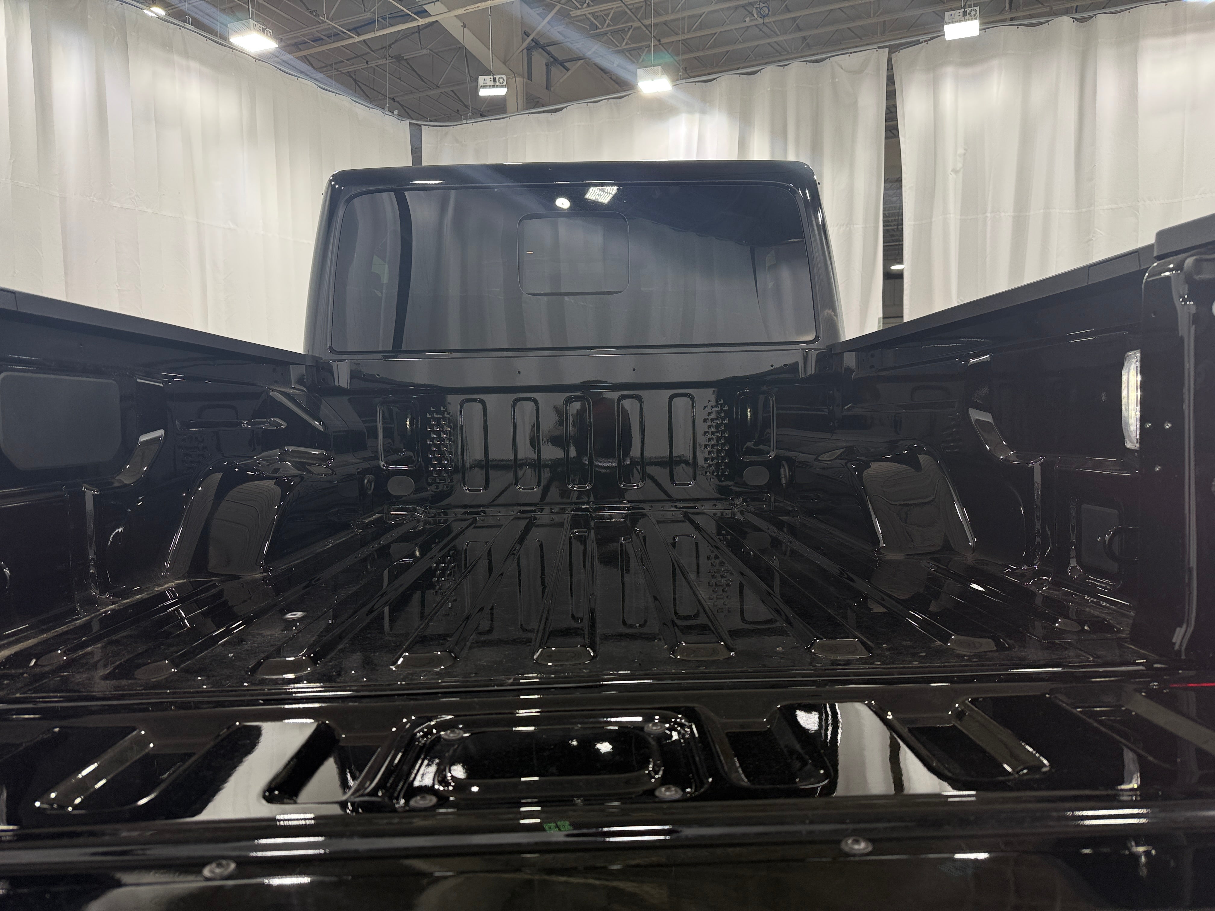 2026 Jeep Gladiator Mojave X - Photo 6