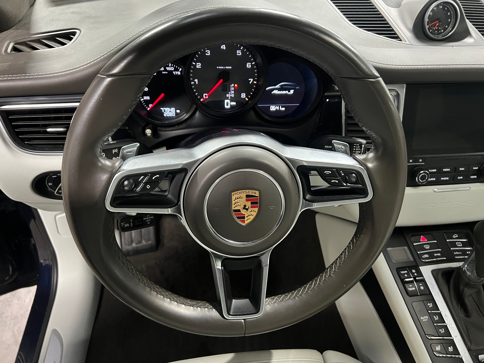 Thumbnail: 2018 Porsche Macan - 4