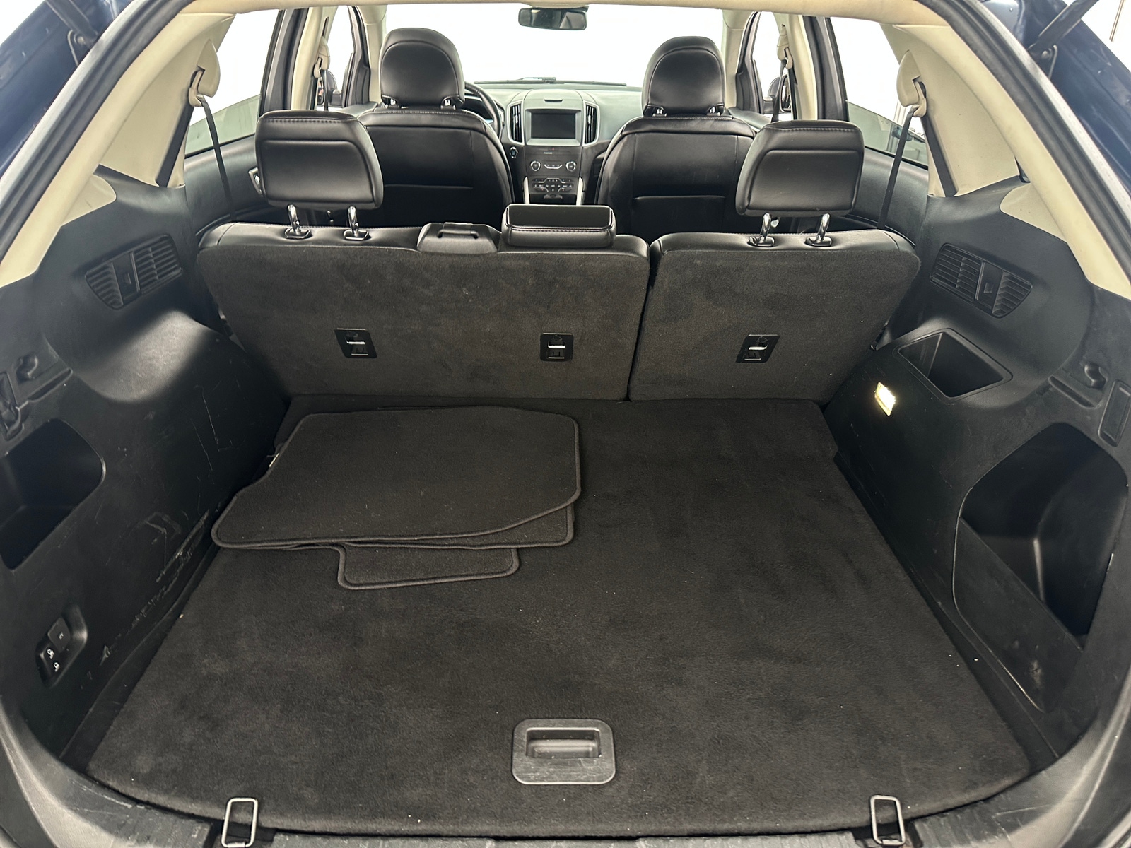 Thumbnail: 2019 Ford Edge - 7