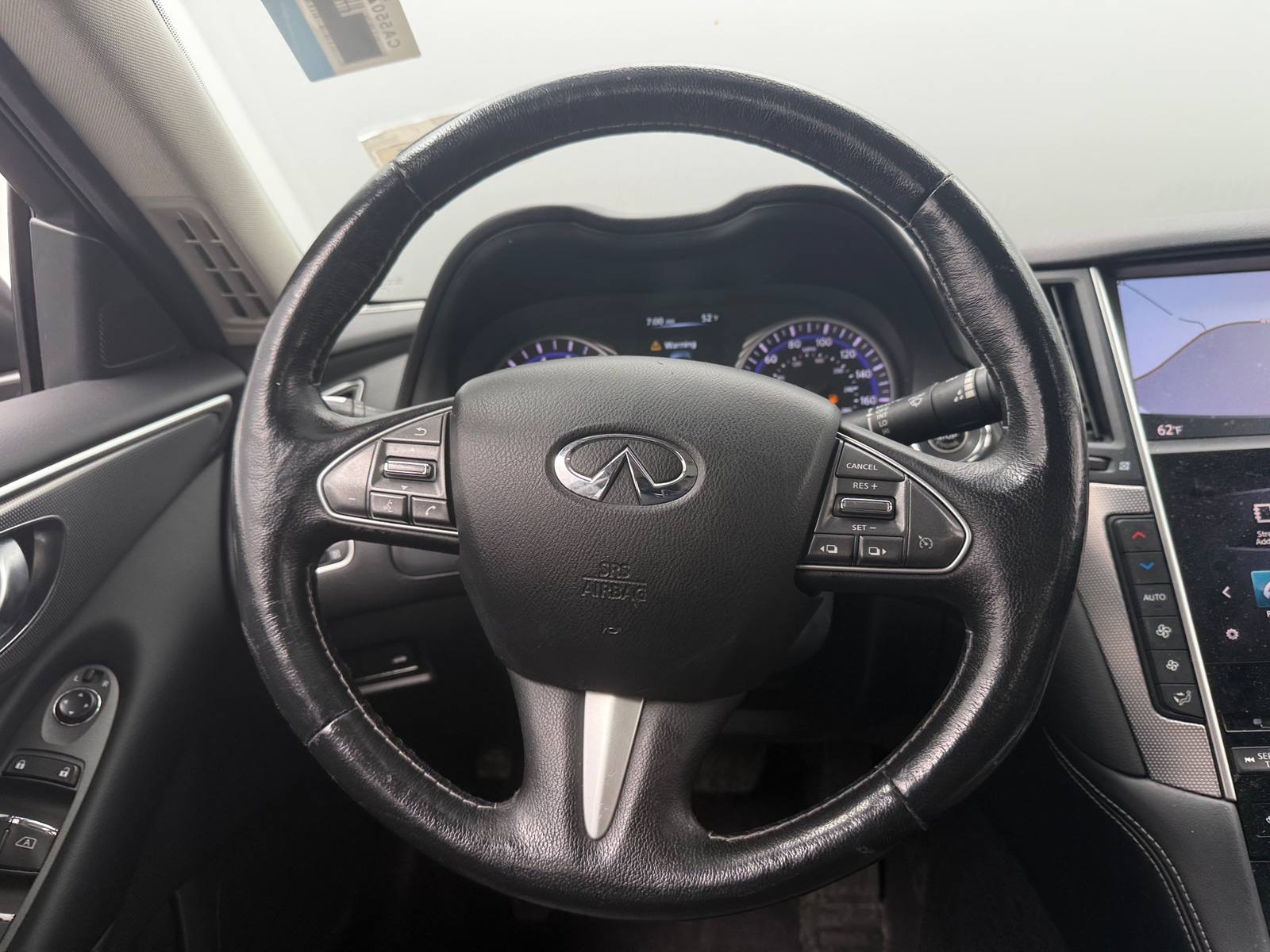 Thumbnail: 2015 INFINITI Q50 - 4