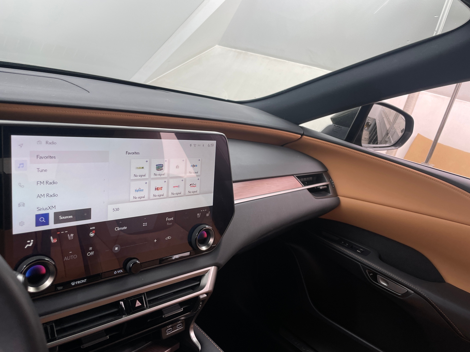 Thumbnail: 2024 Lexus RX - 3